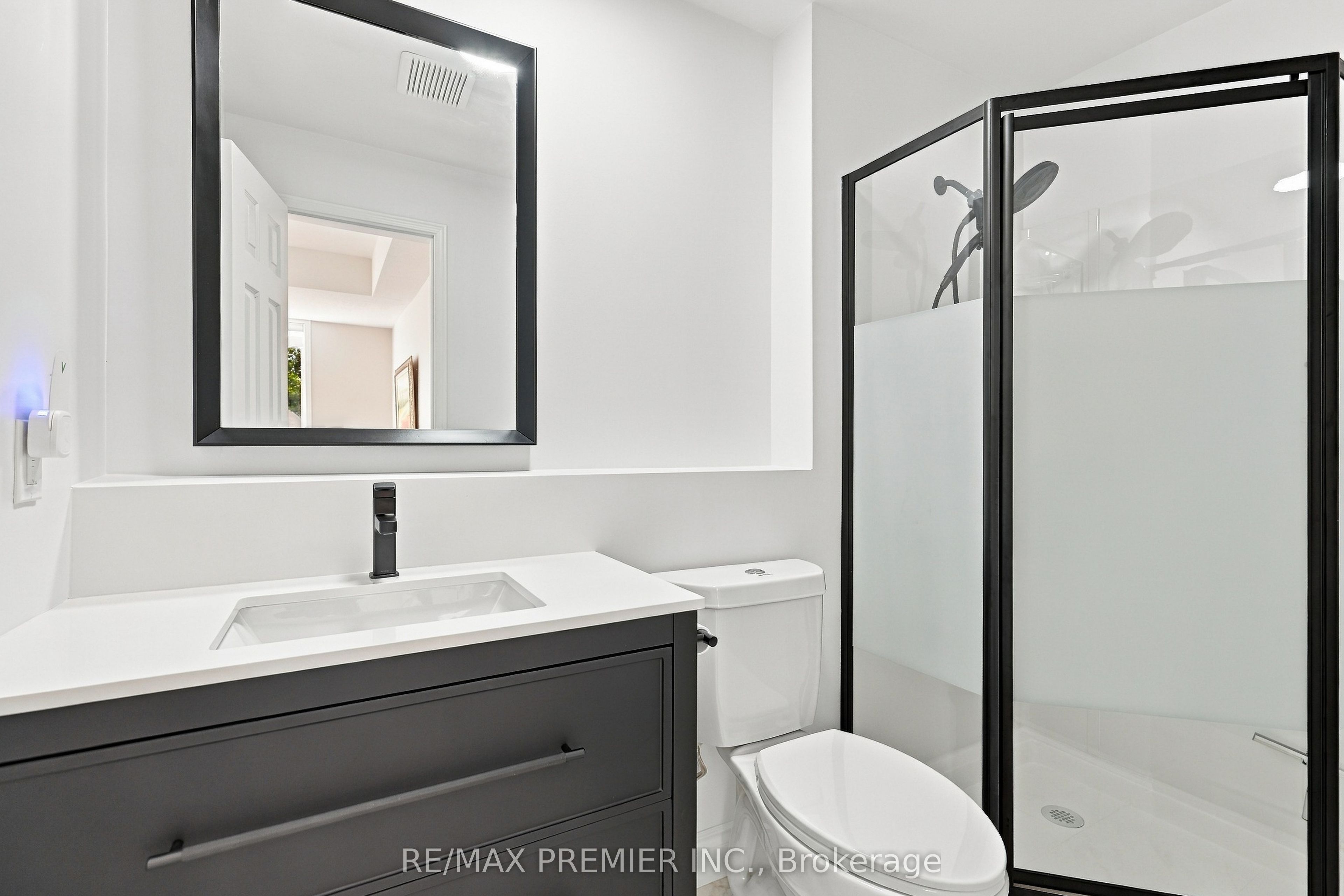 54 Hersey Crescent N Property Photo 22