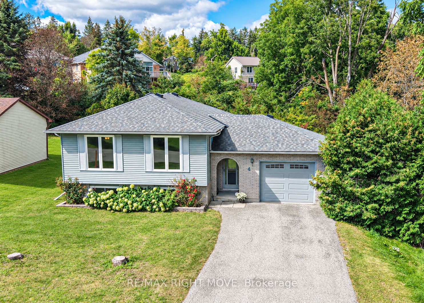 4 Fitton Heights Property Photo 1