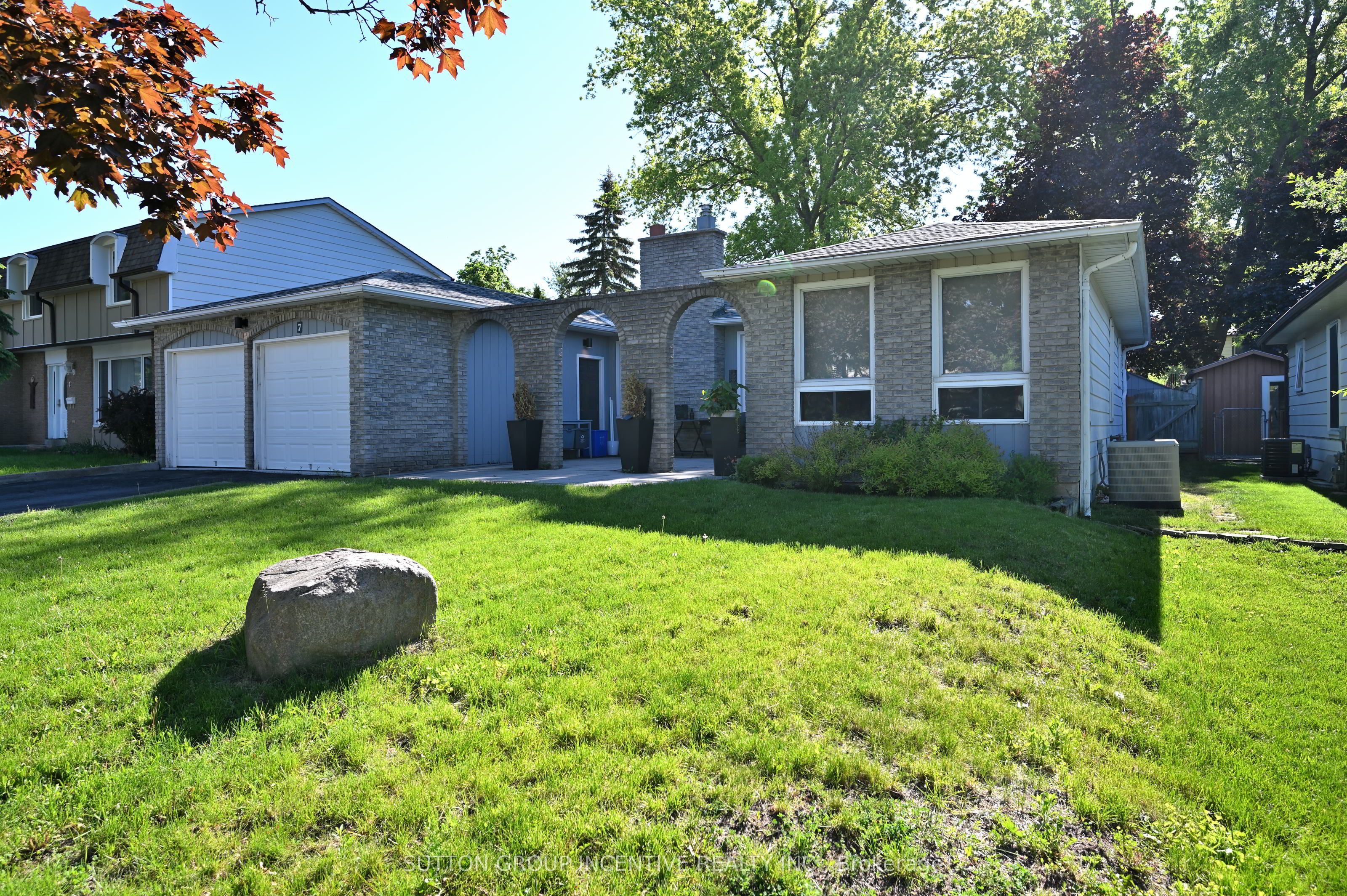 7 Huron Street Property Photo 2