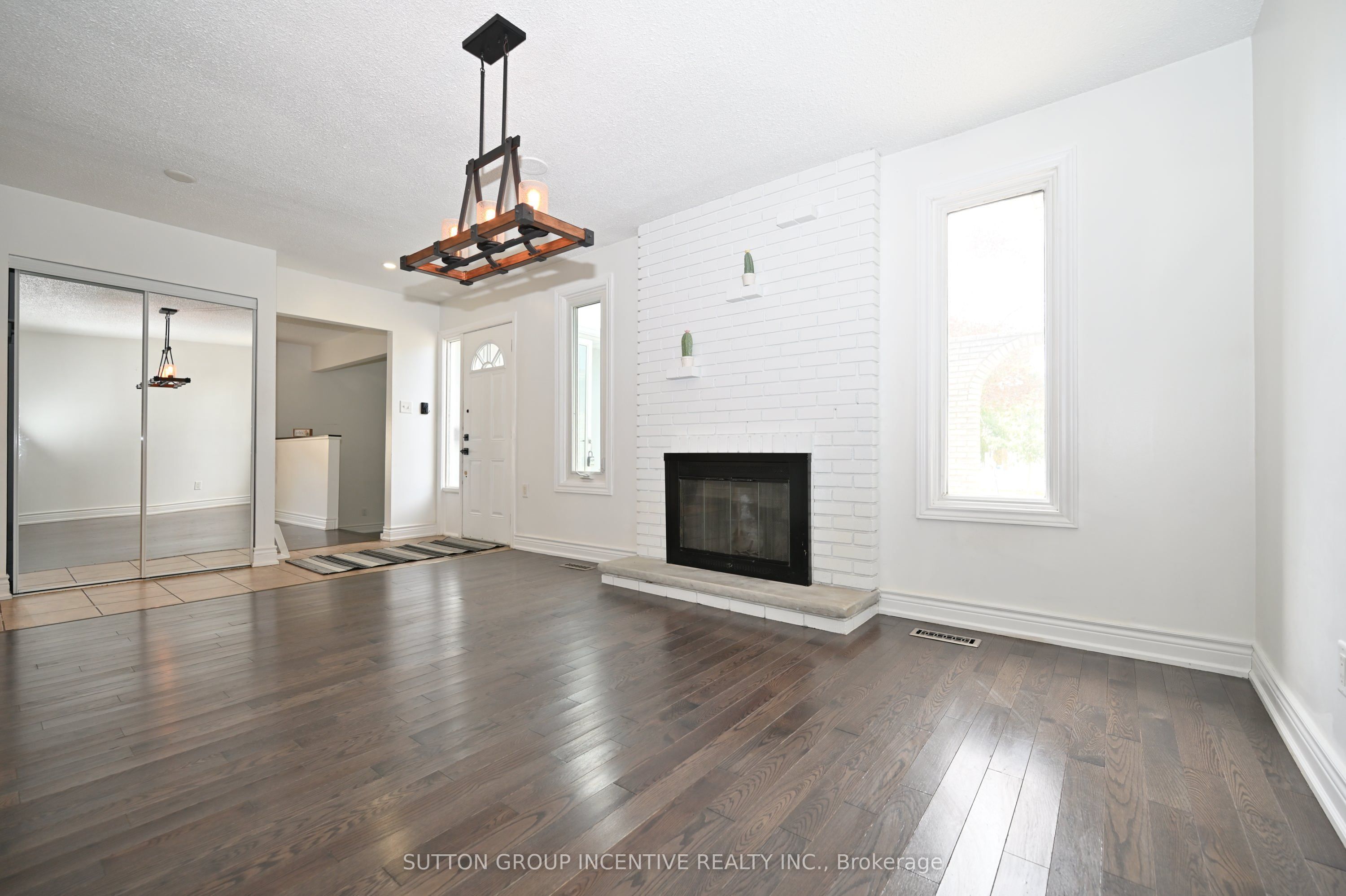 7 Huron Street Property Photo 7