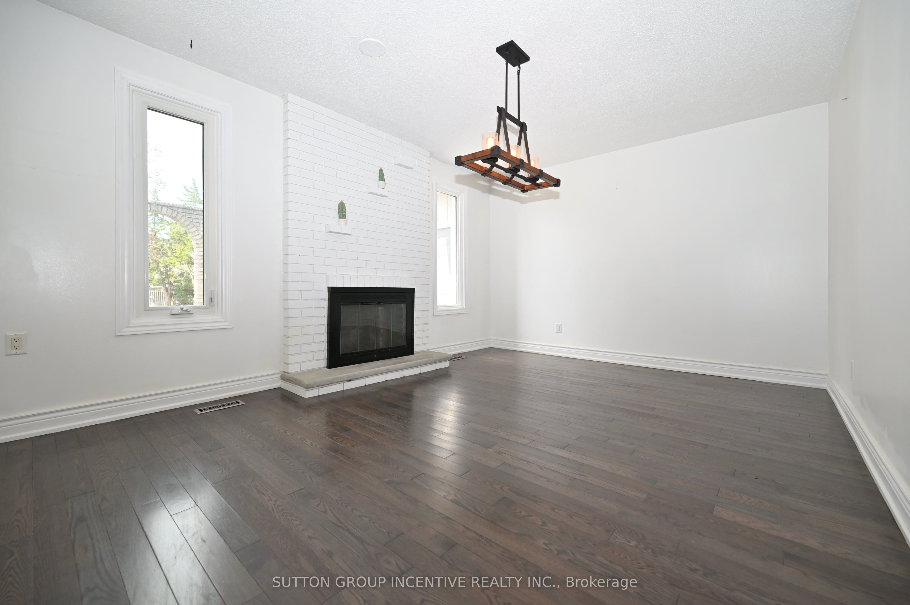 7 Huron Street Property Photo 8