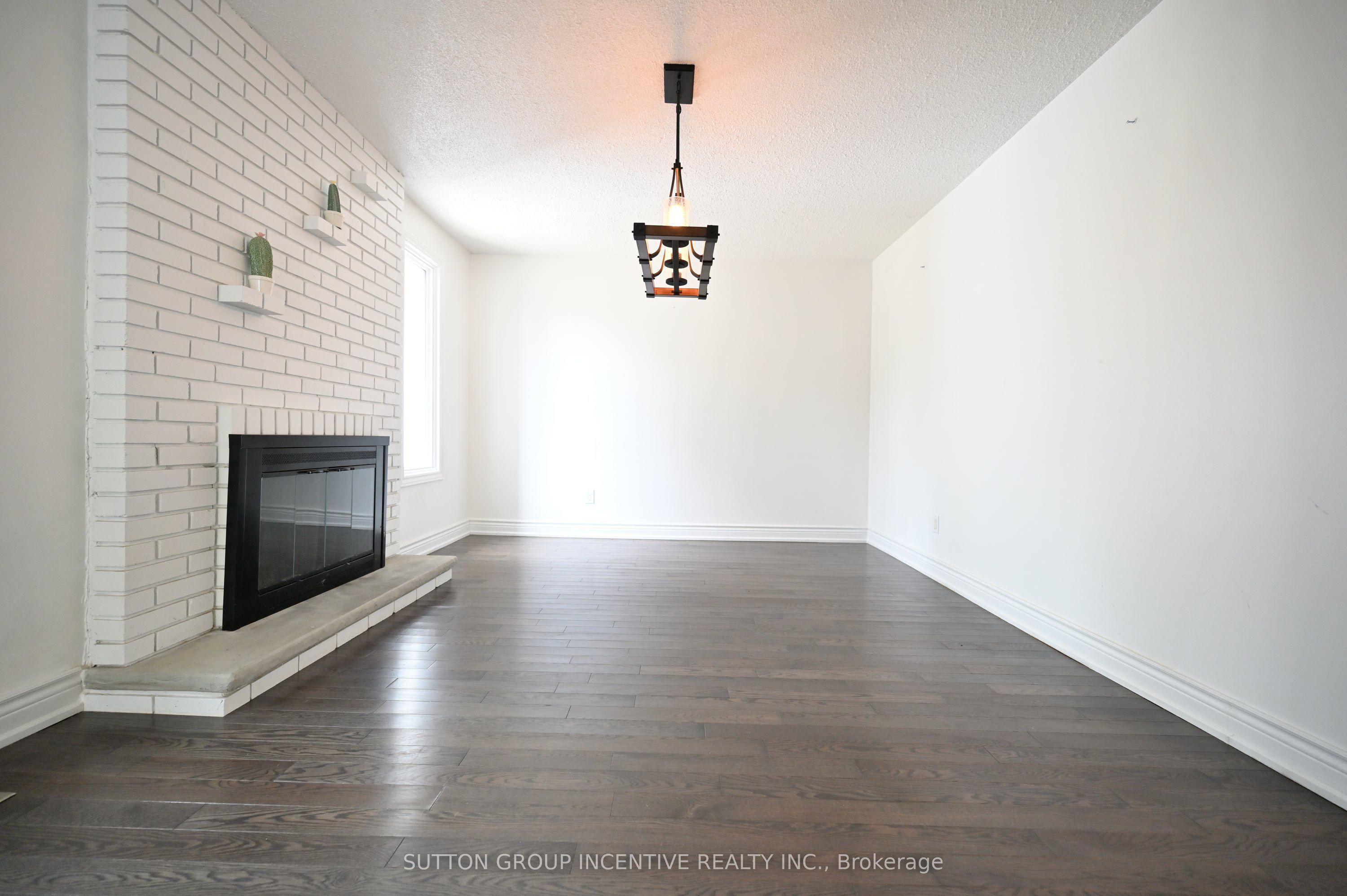 7 Huron Street Property Photo 9