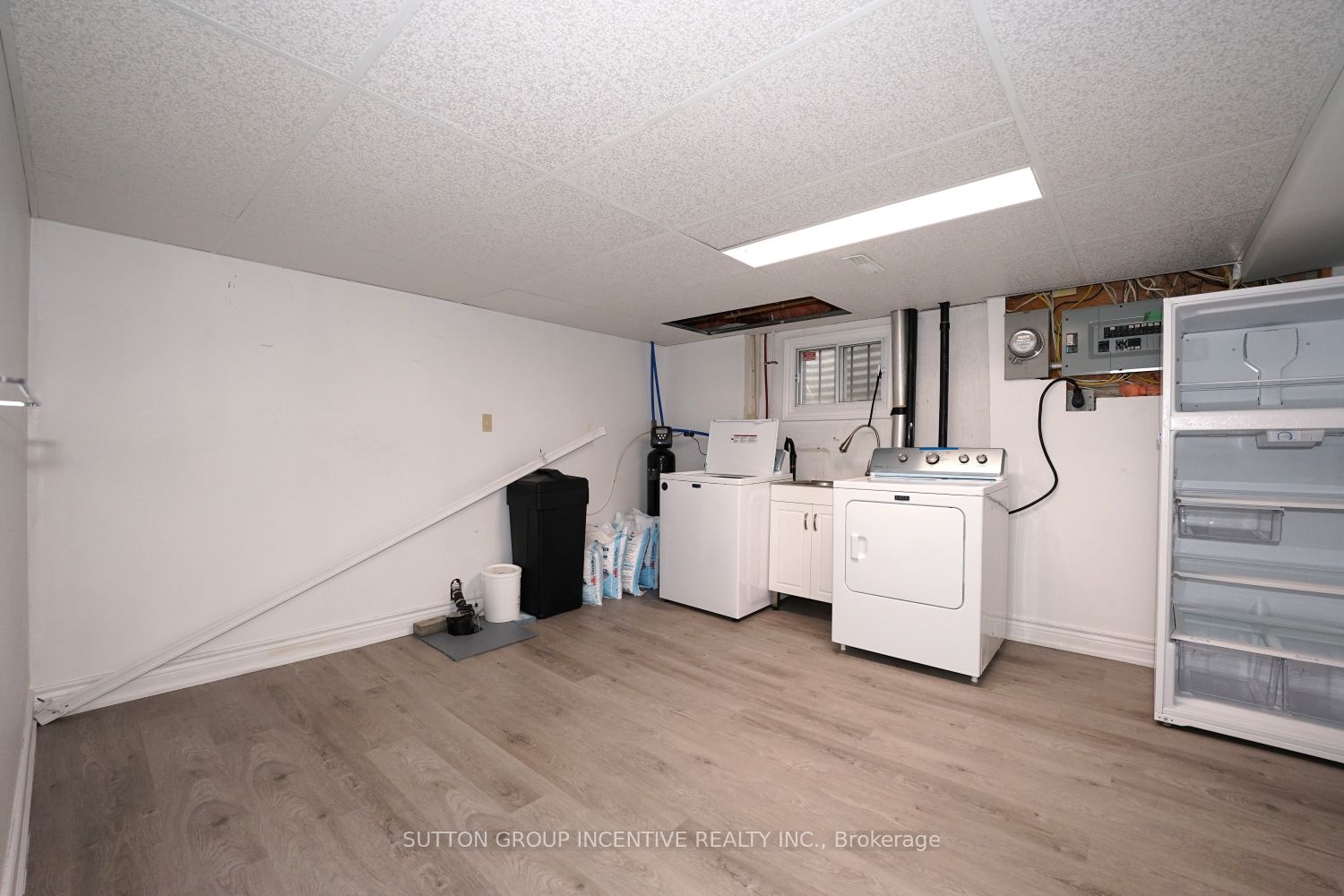 7 Huron Street Property Photo 27