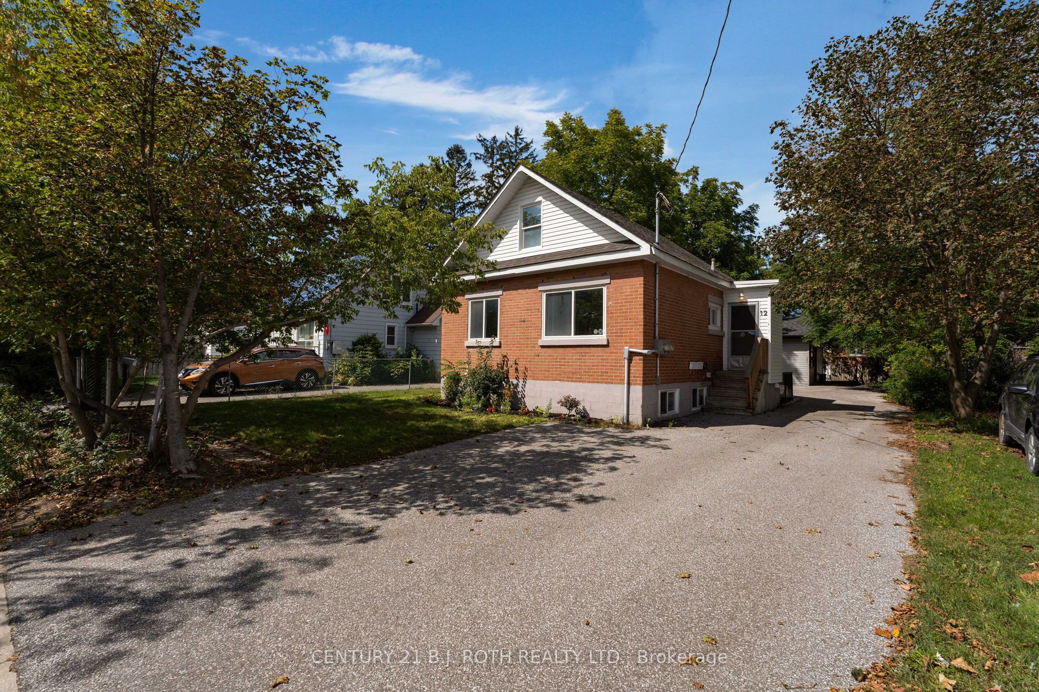 12 Dufferin Street Units 1 + 2 + Coach House Property Photo 1