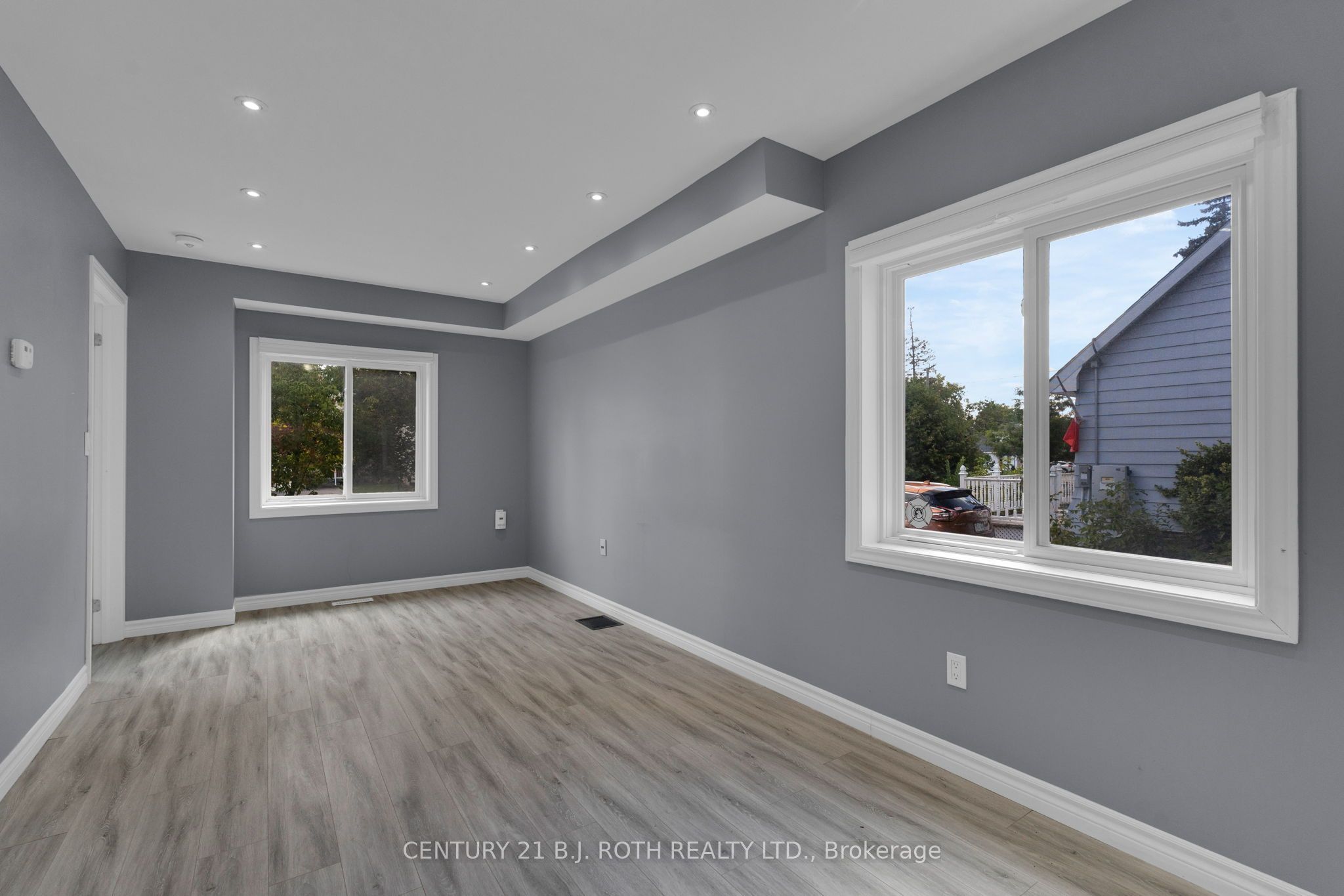 12 Dufferin Street Units 1 + 2 + Coach House Property Photo 6