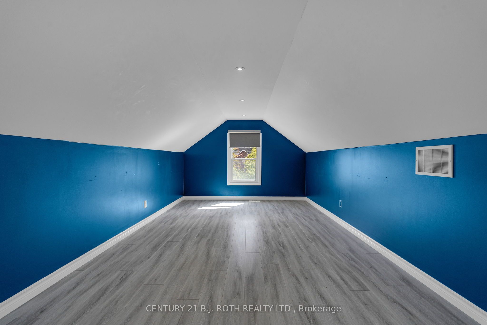 12 Dufferin Street Units 1 + 2 + Coach House Property Photo 11