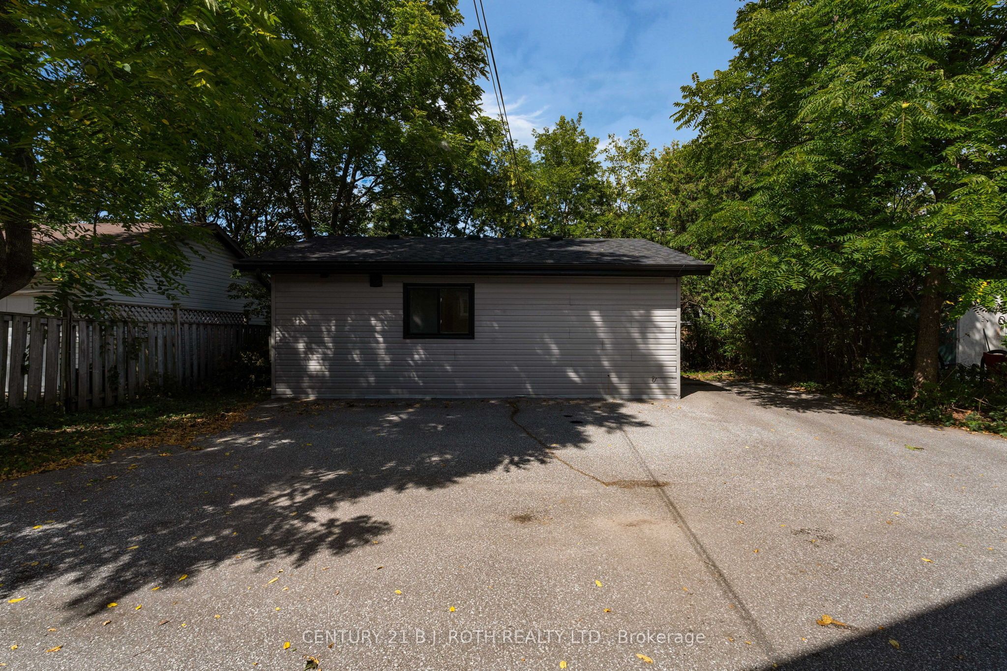12 Dufferin Street Units 1 + 2 + Coach House Property Photo 13