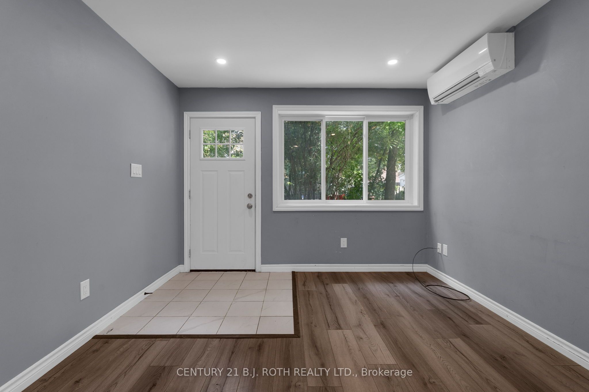 12 Dufferin Street Units 1 + 2 + Coach House Property Photo 15
