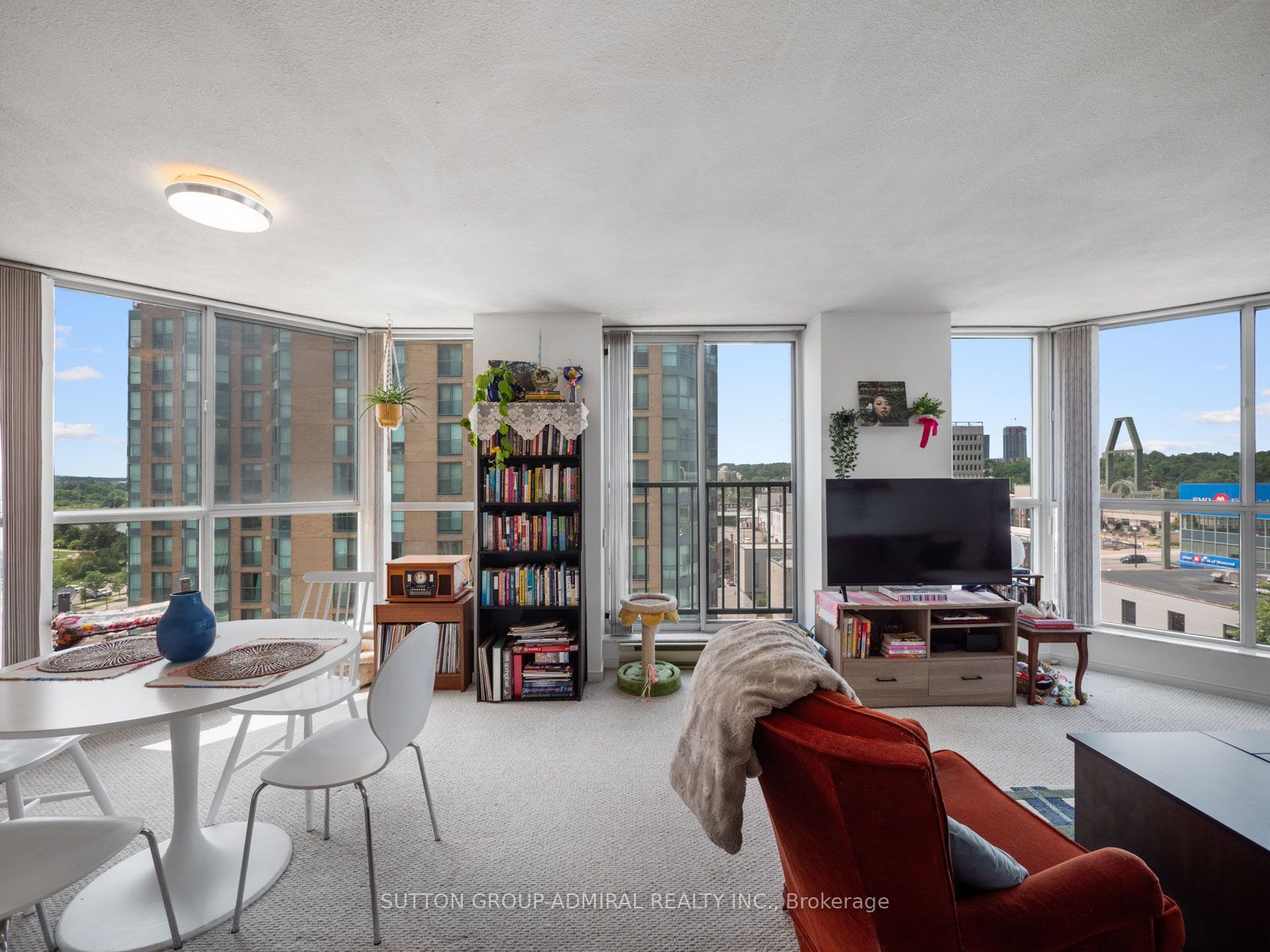 150 Dunlop Street E 902 Property Photo 1