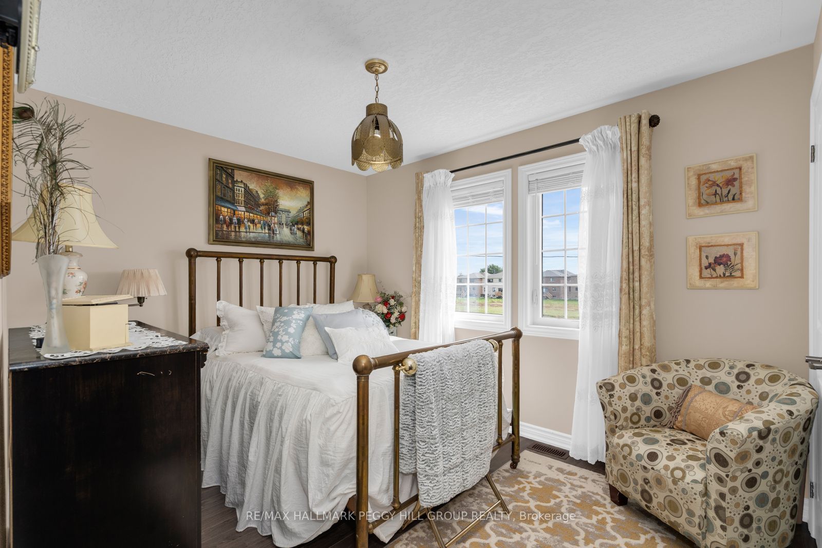 271 Quebec Street Property Photo 10
