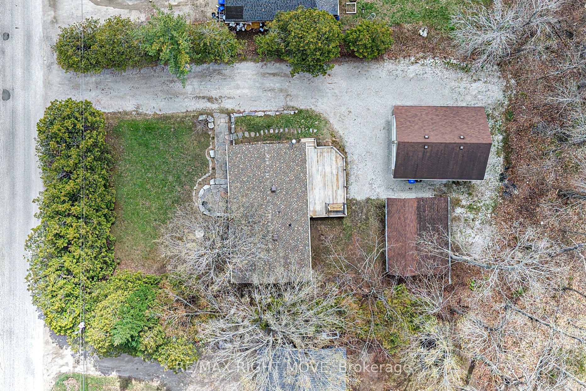 3304 Goldstein Road Property Photo 3