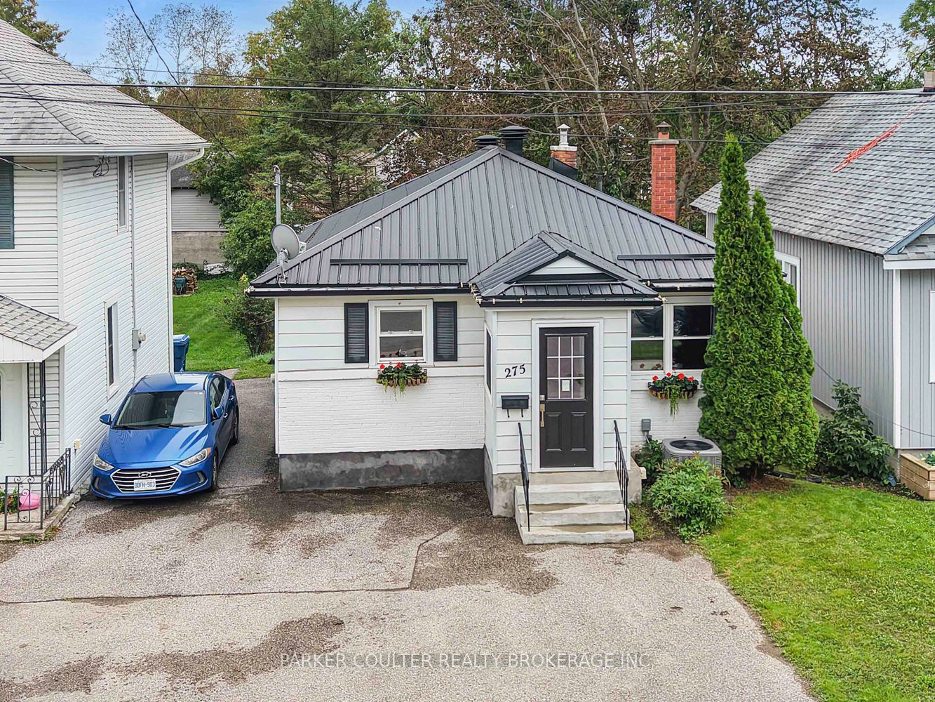 275 Nottawasaga Street Property Photo 1