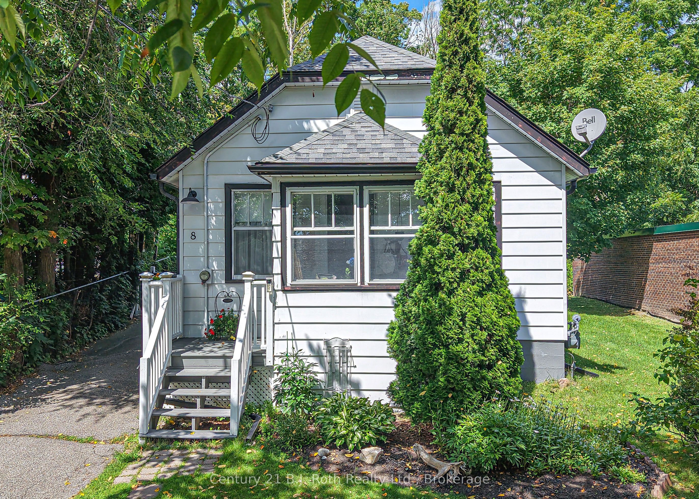 8 Dunn Avenue Property Photo 1