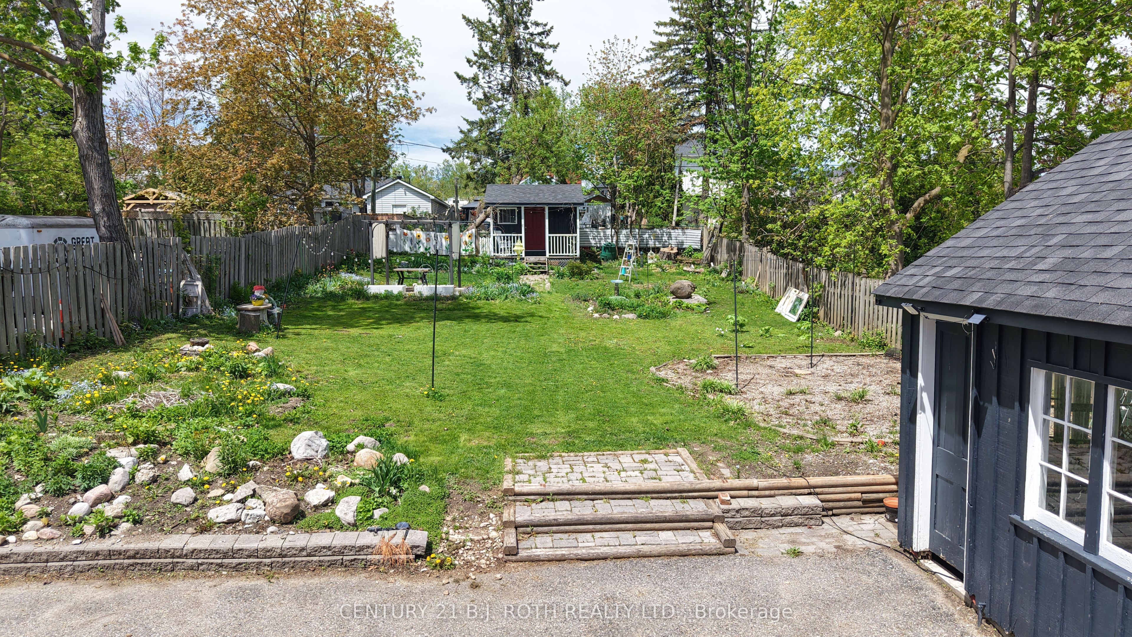 80 Coldwater Road W Property Photo 5