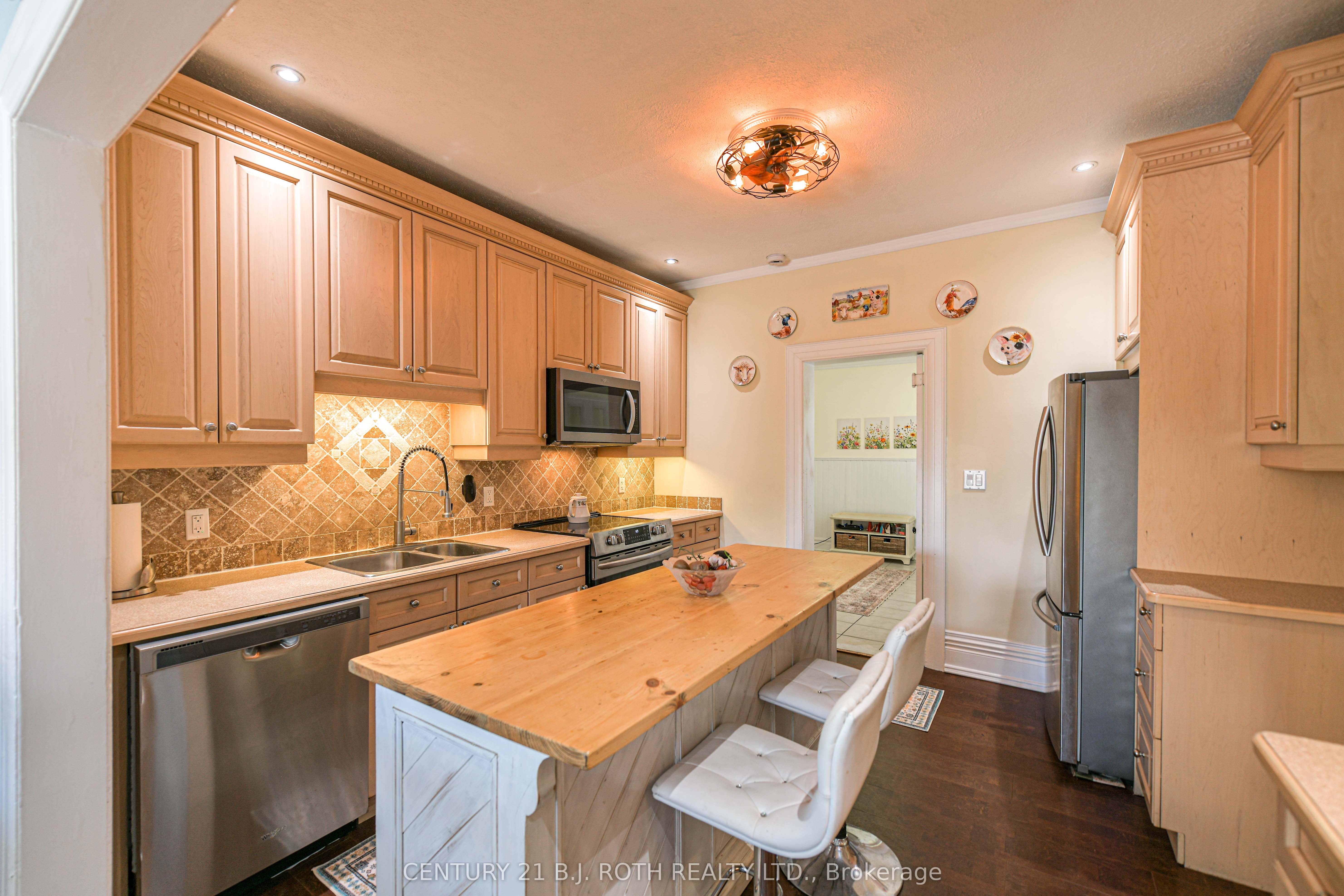 80 Coldwater Road W Property Photo 11