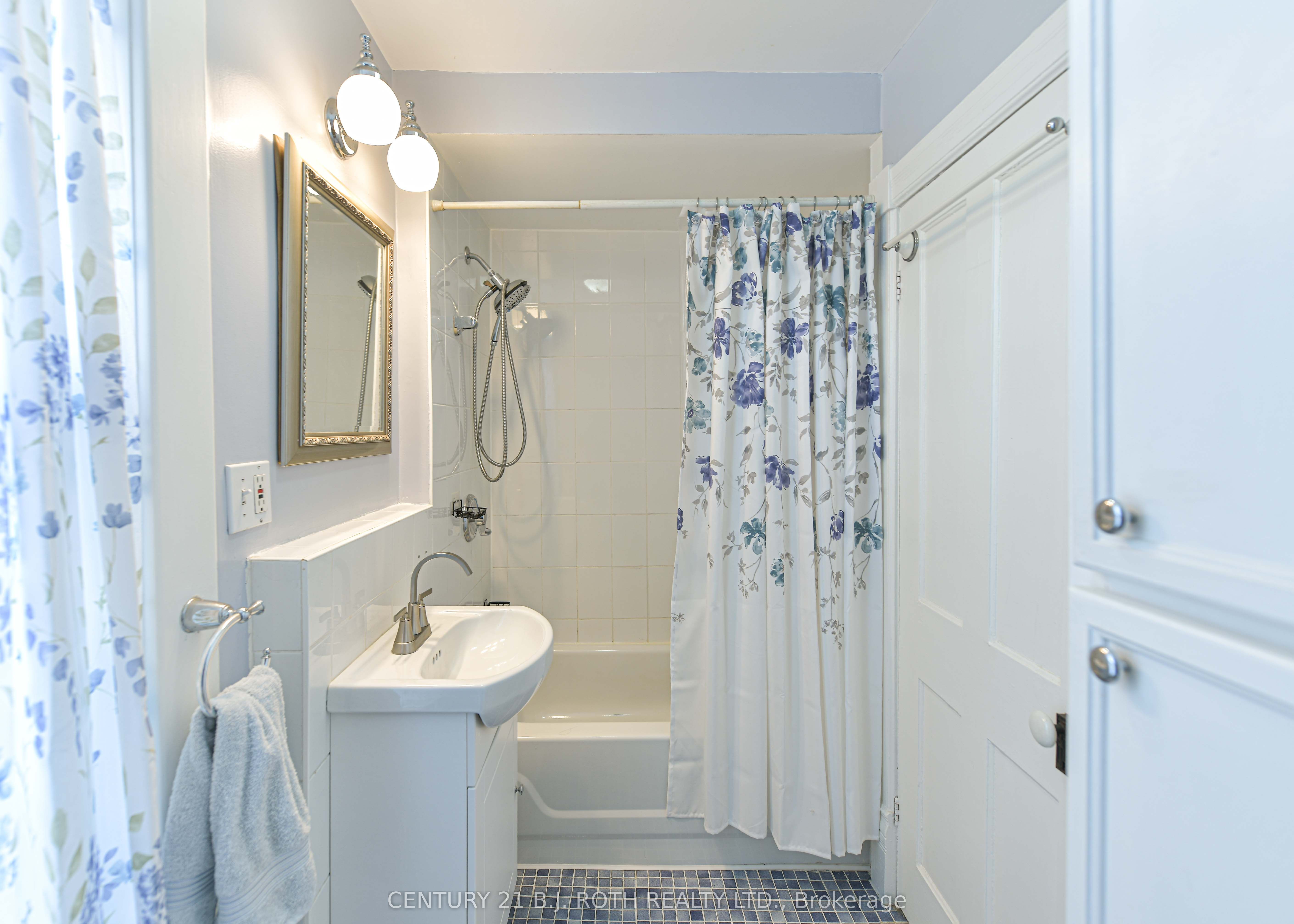 80 Coldwater Road W Property Photo 27