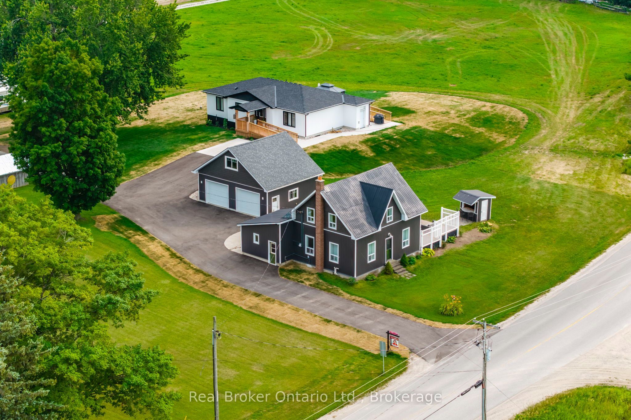 597 Lafontaine Road W