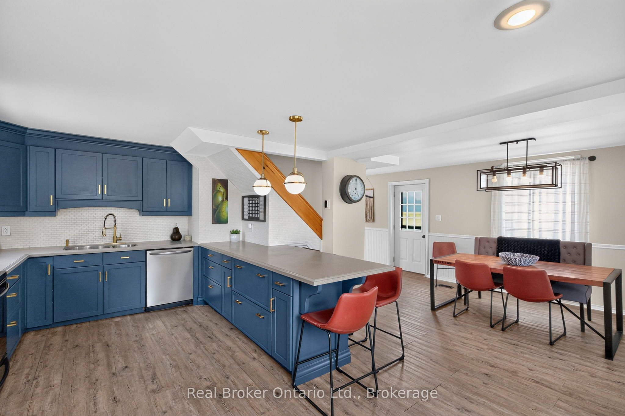 597 Lafontaine Road W Property Photo 12