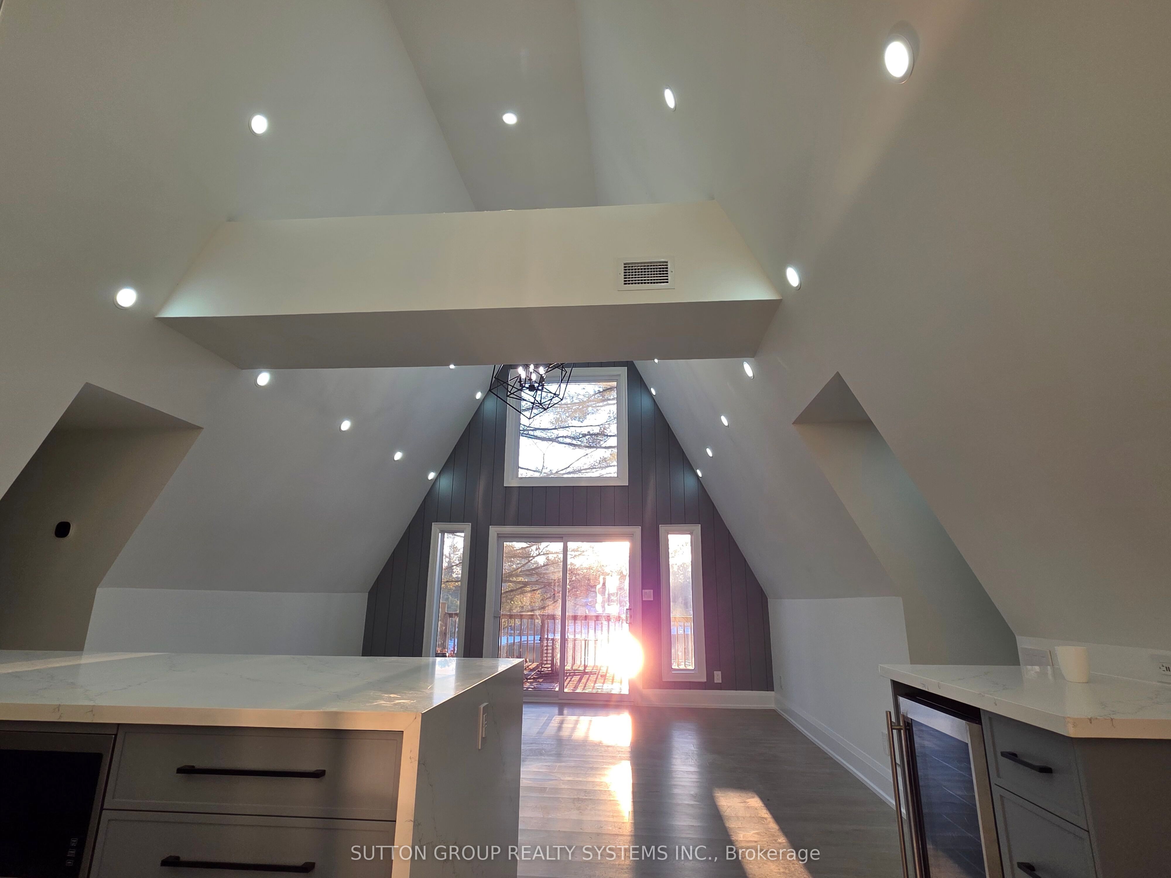 7701 Doner Drive Property Photo 4