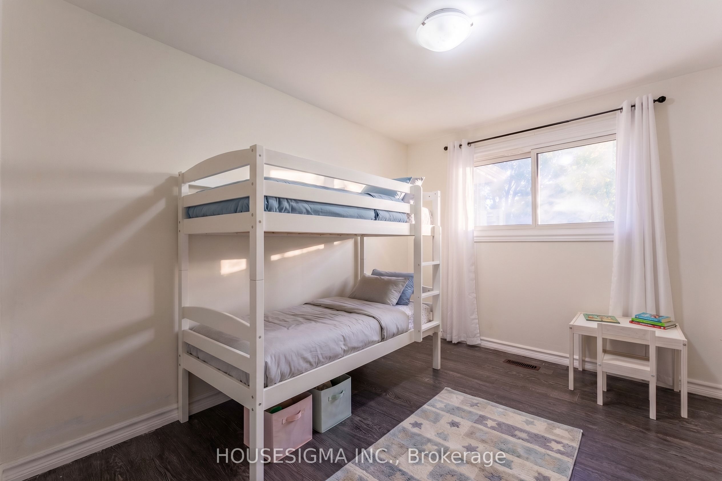 33b College Crescent Property Photo 16