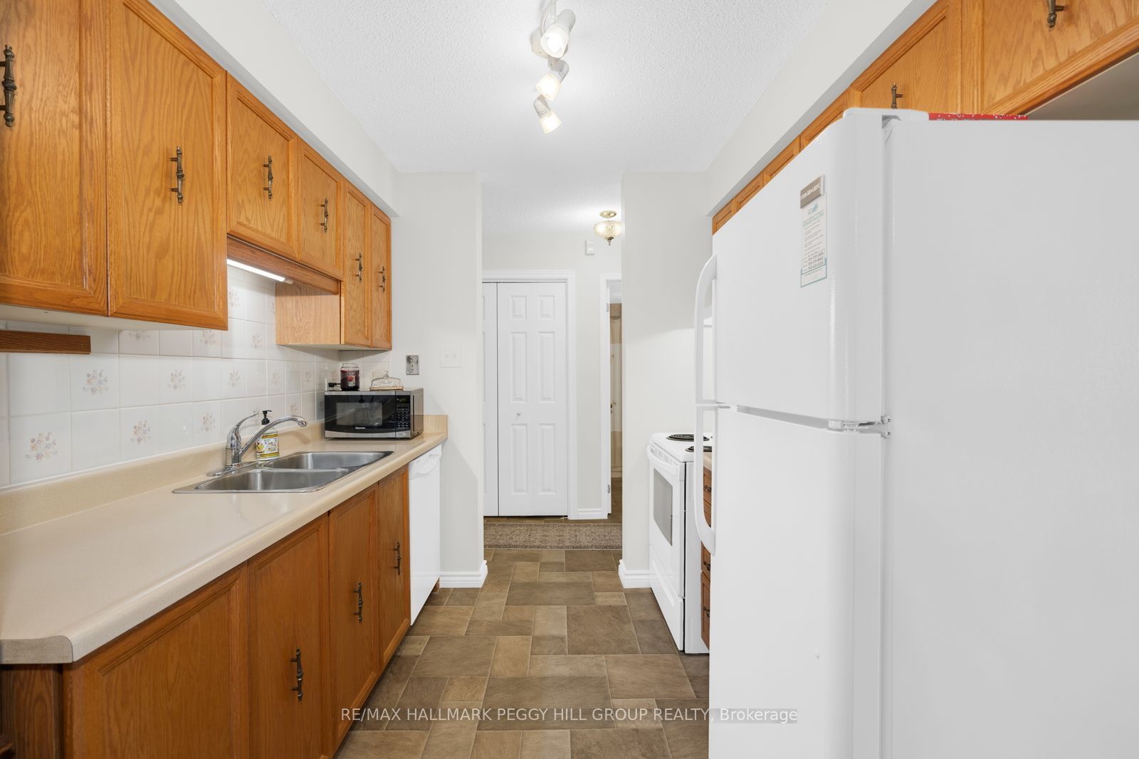 10b Coulter Street 211 Property Photo 6