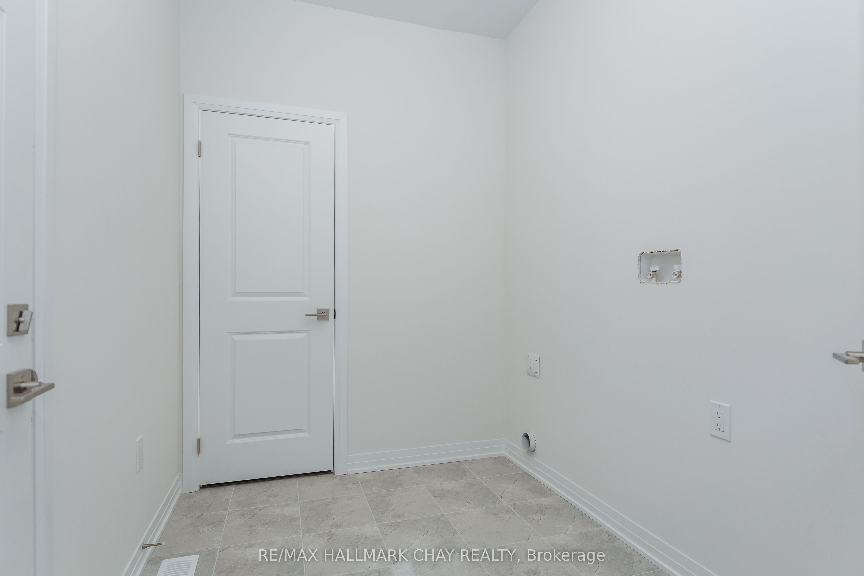 3041 Sandy Acres Avenue Property Photo 8