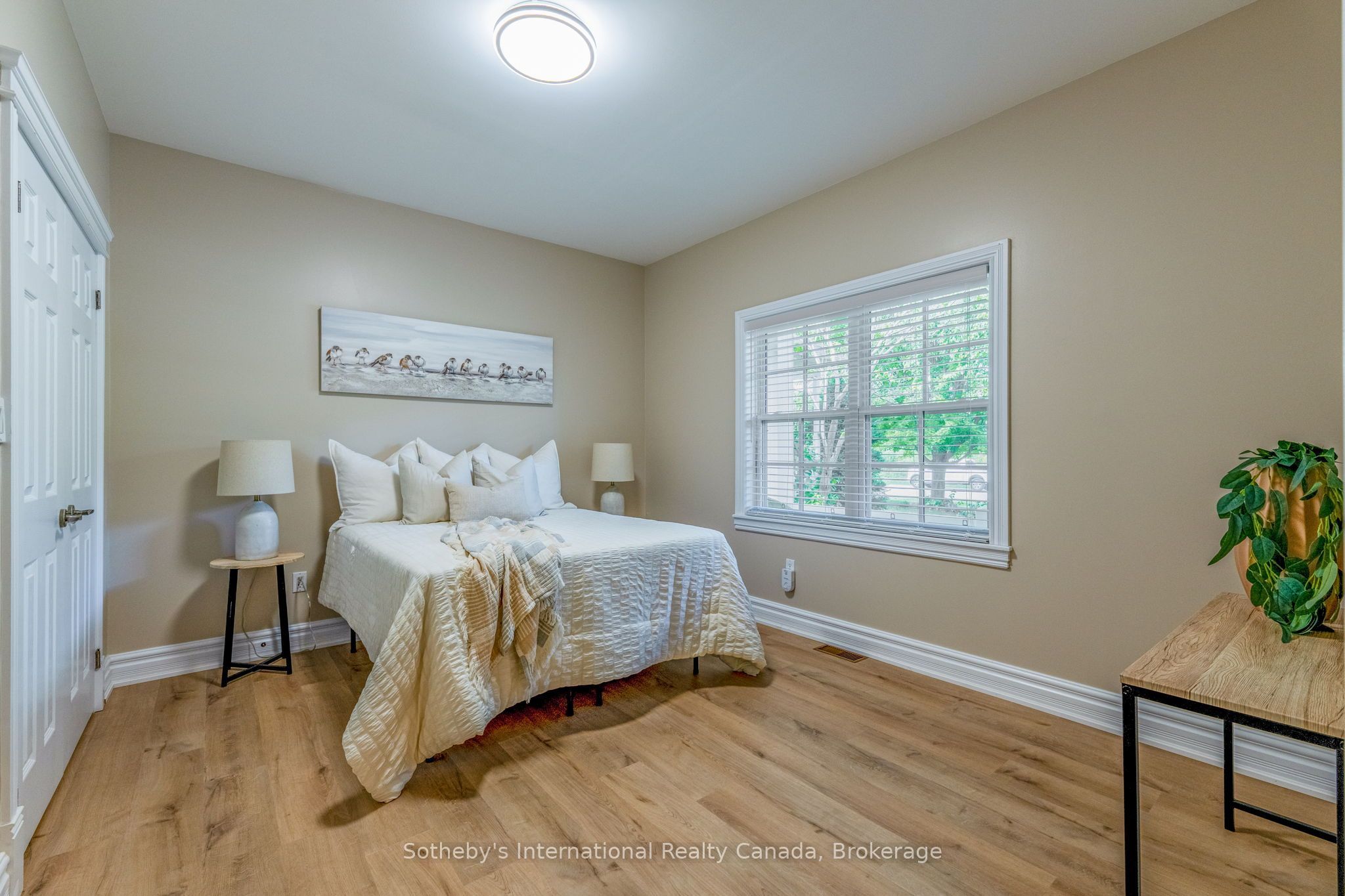 75 Edward Street E Property Photo 27