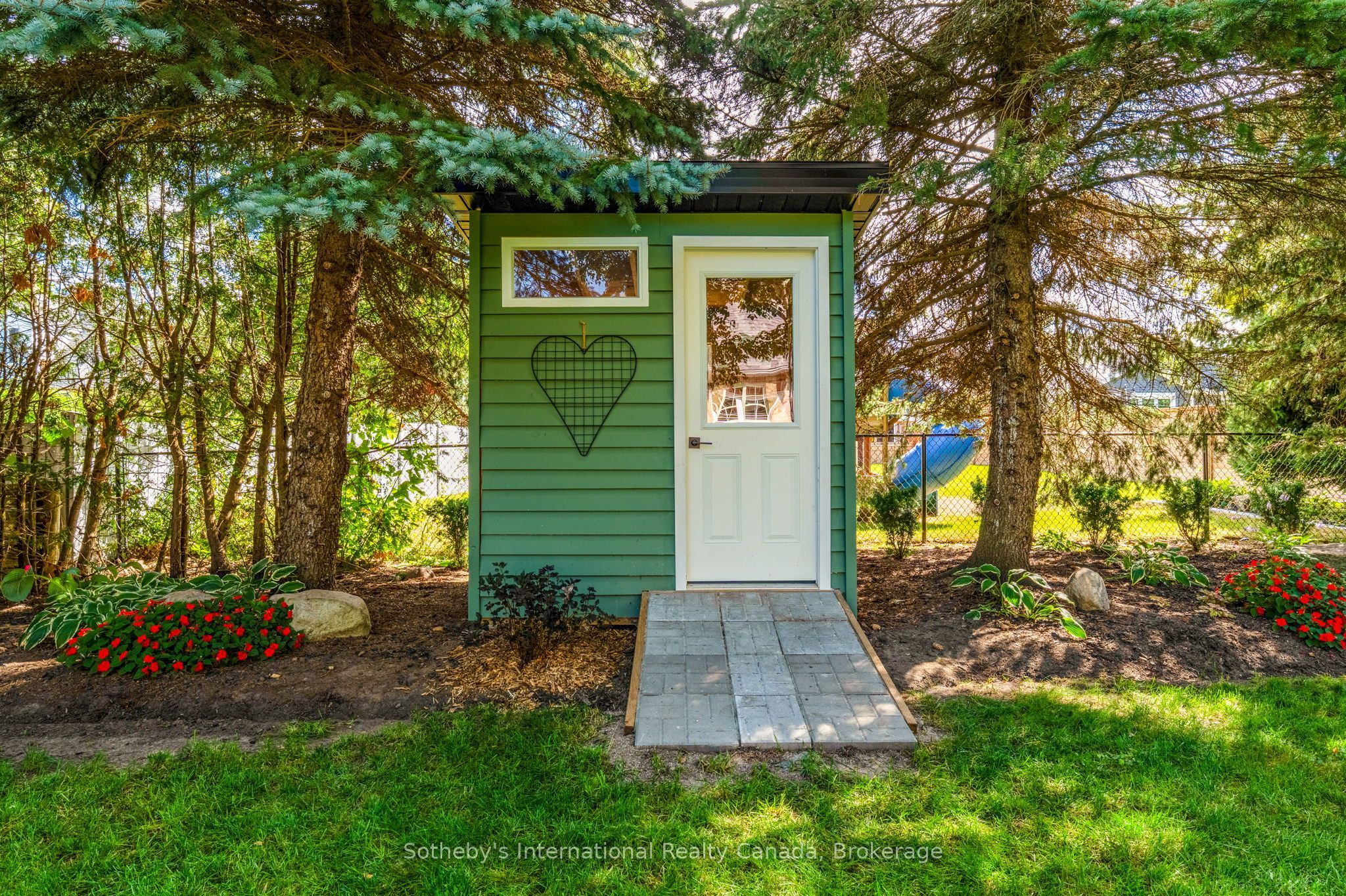 75 Edward Street E Property Photo 43