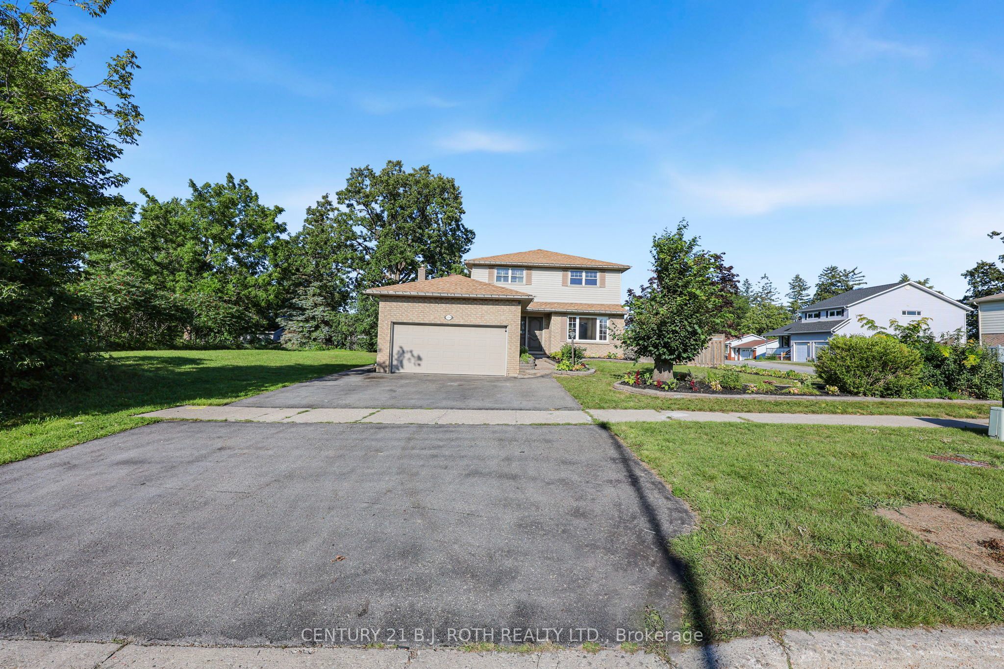104 Woodside Drive Property Photo 1