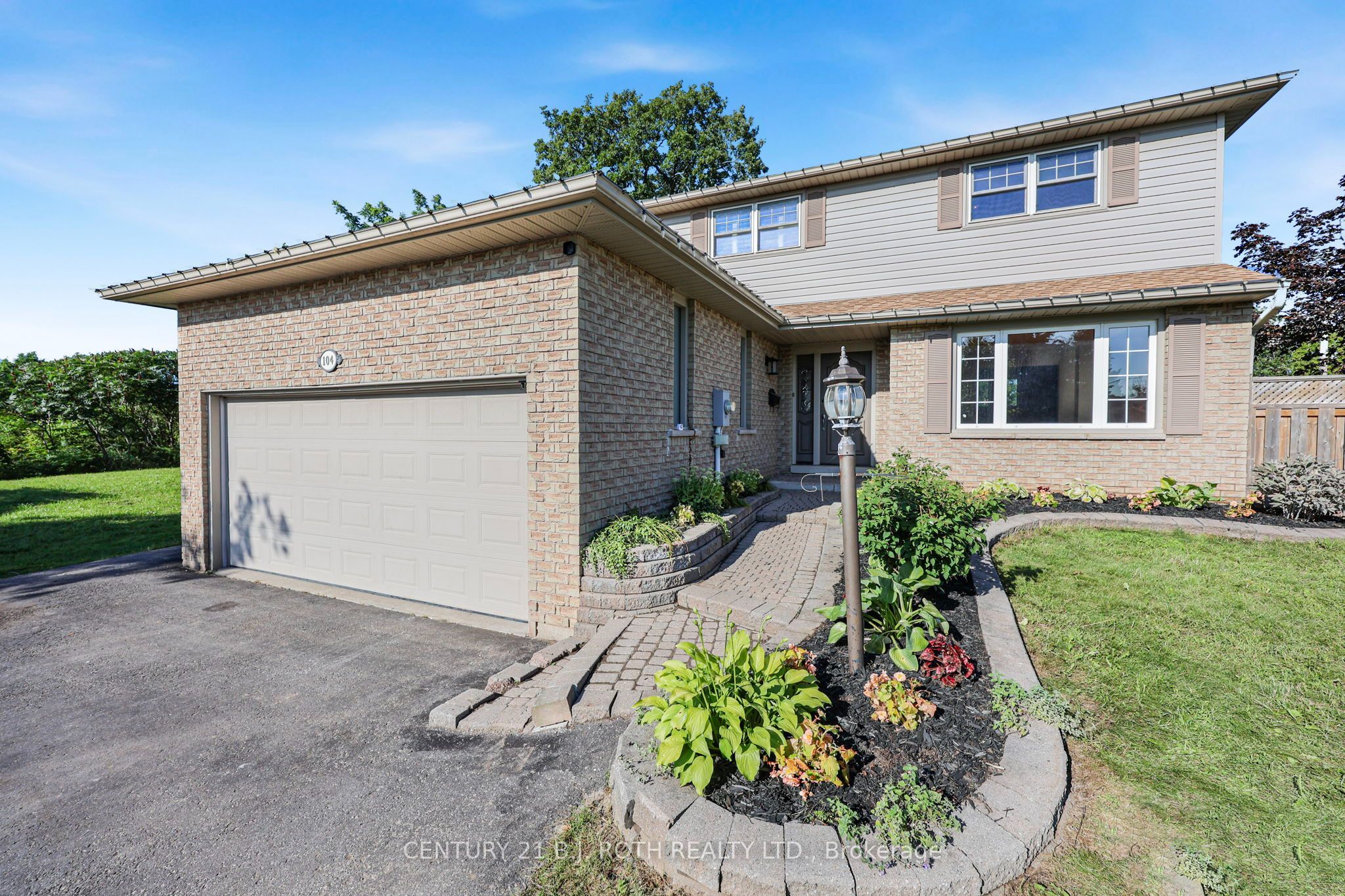 104 Woodside Drive Property Photo 6