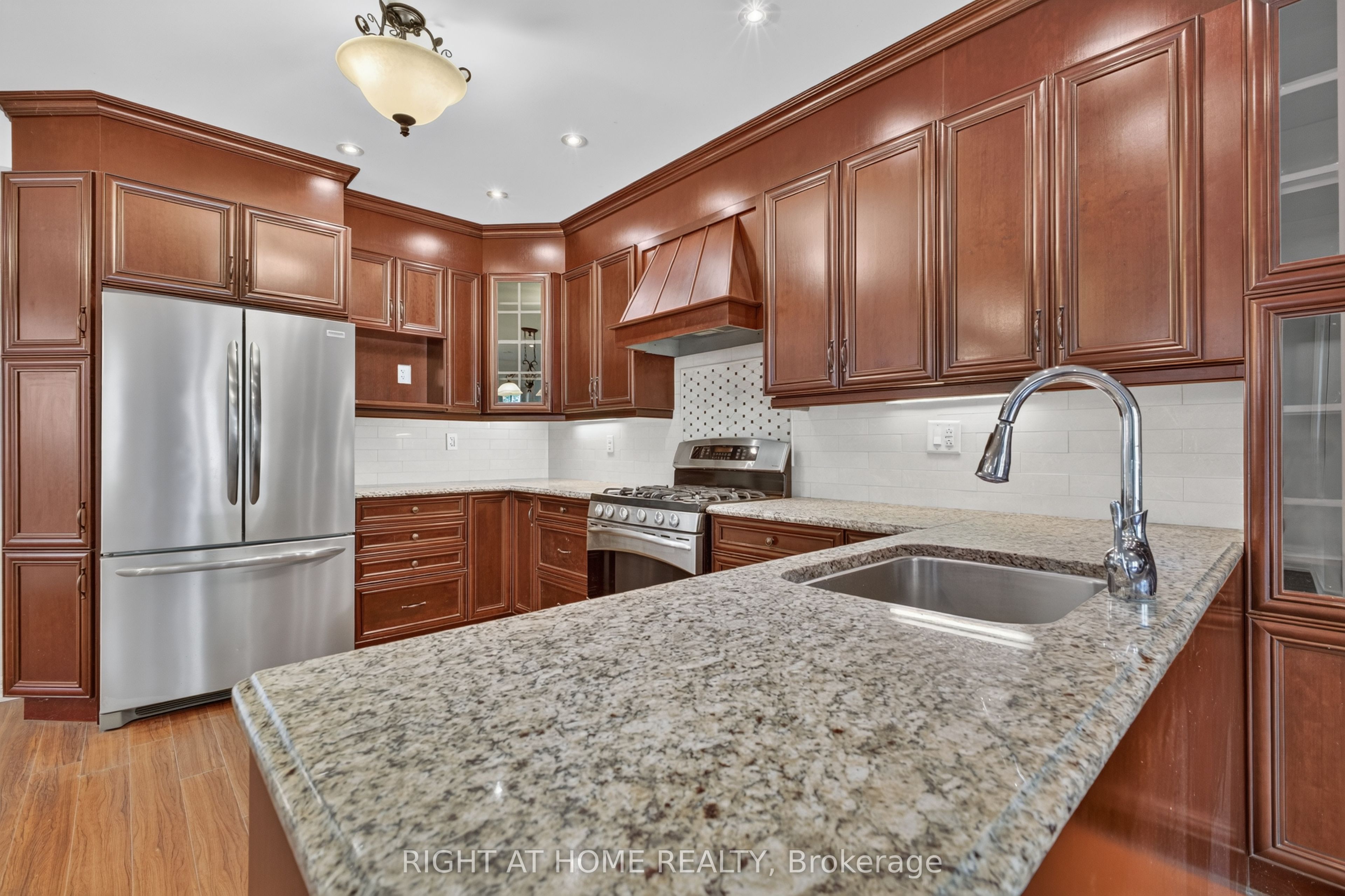20 Holgate Street Property Photo 11