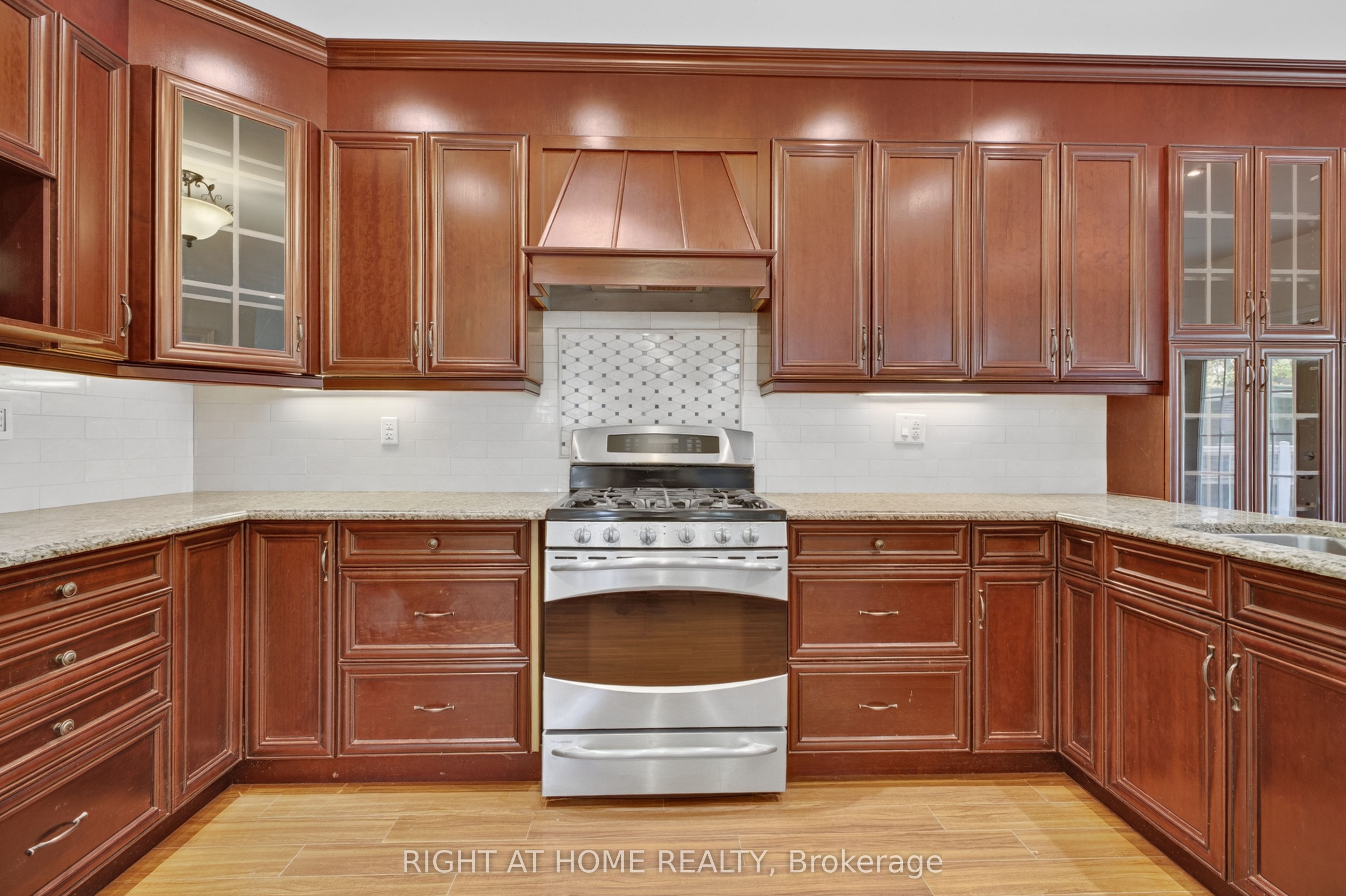 20 Holgate Street Property Photo 12