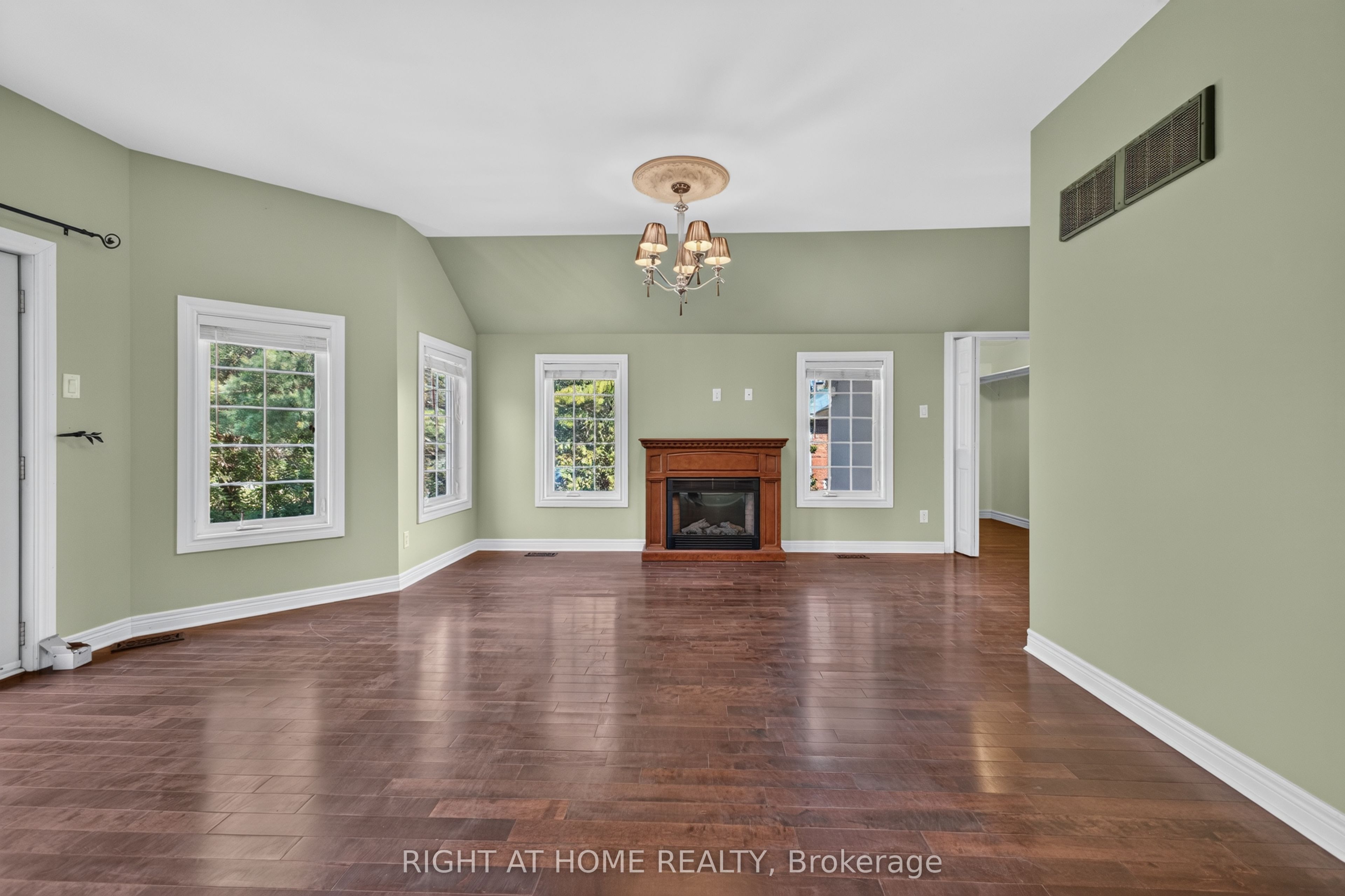 20 Holgate Street Property Photo 16