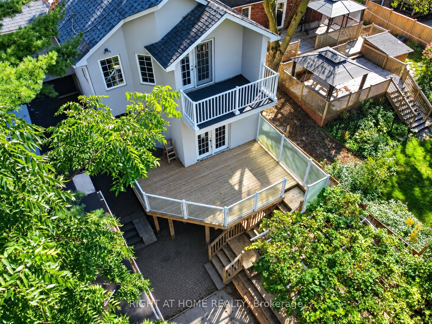 20 Holgate Street Property Photo 37