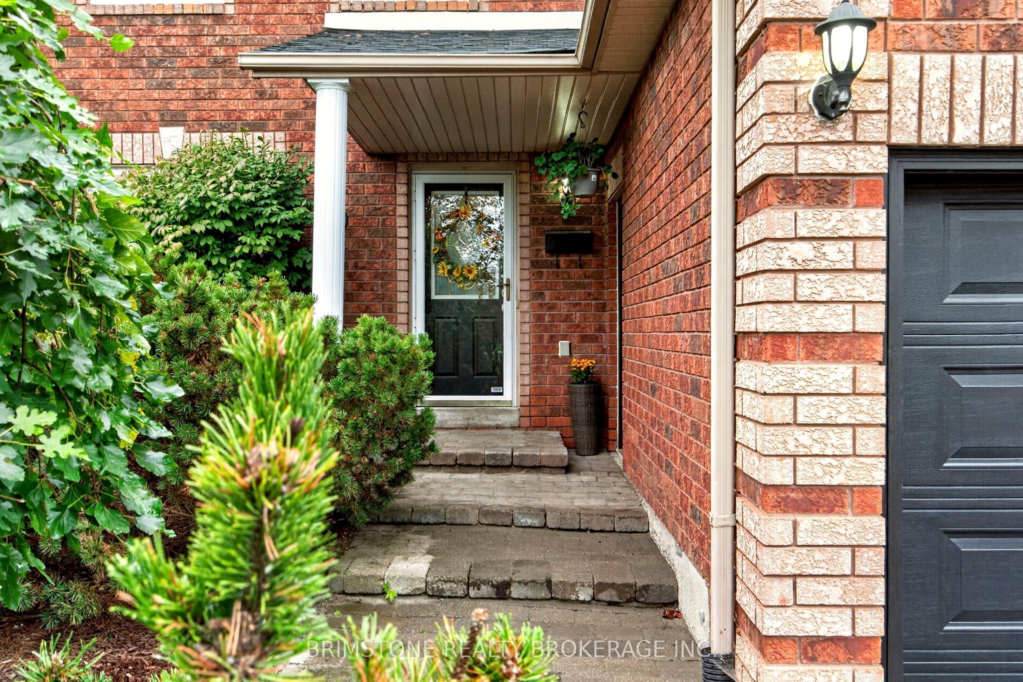 32 Wessenger Drive Property Photo 2