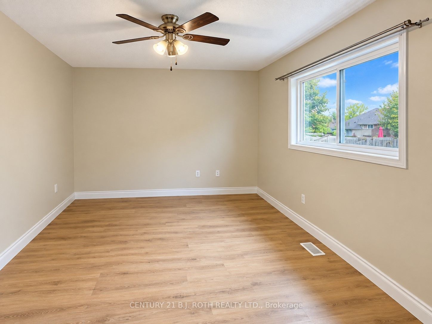 397 Ferndale Drive S Property Photo 10