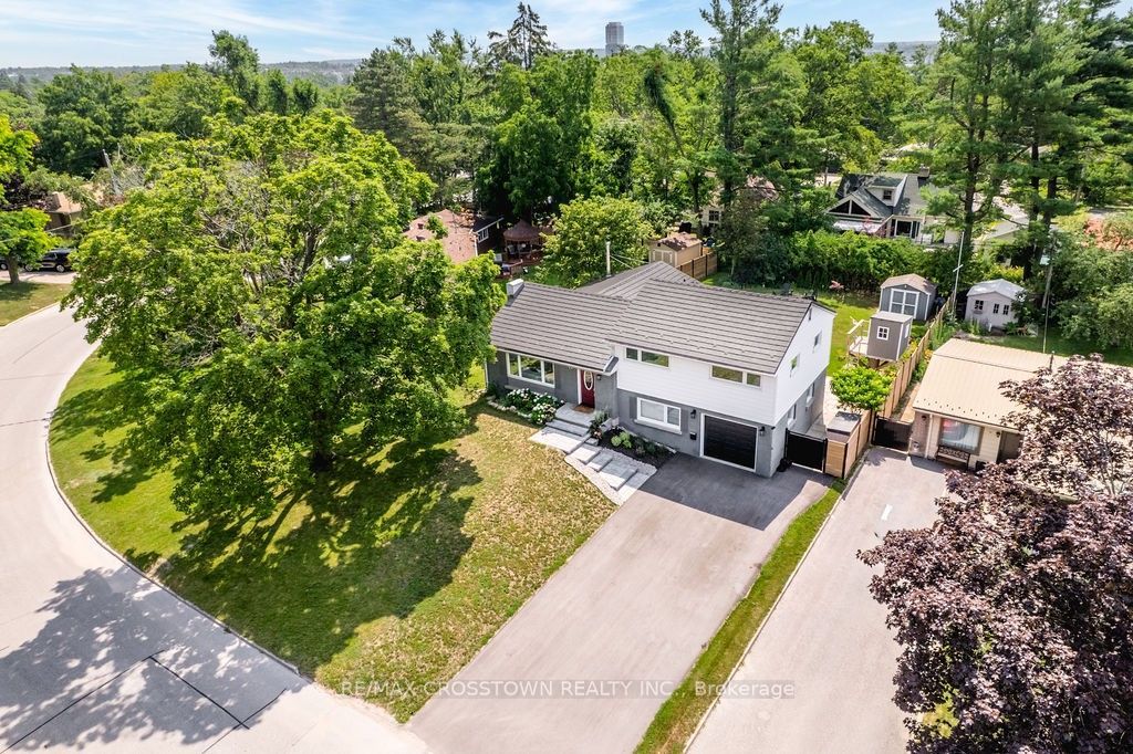11 Castle Drive