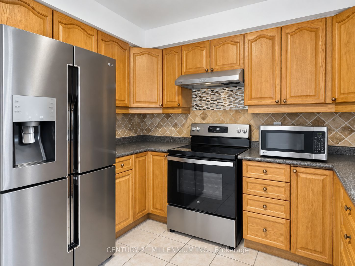 6 Carruthers Crescent Property Photo 3