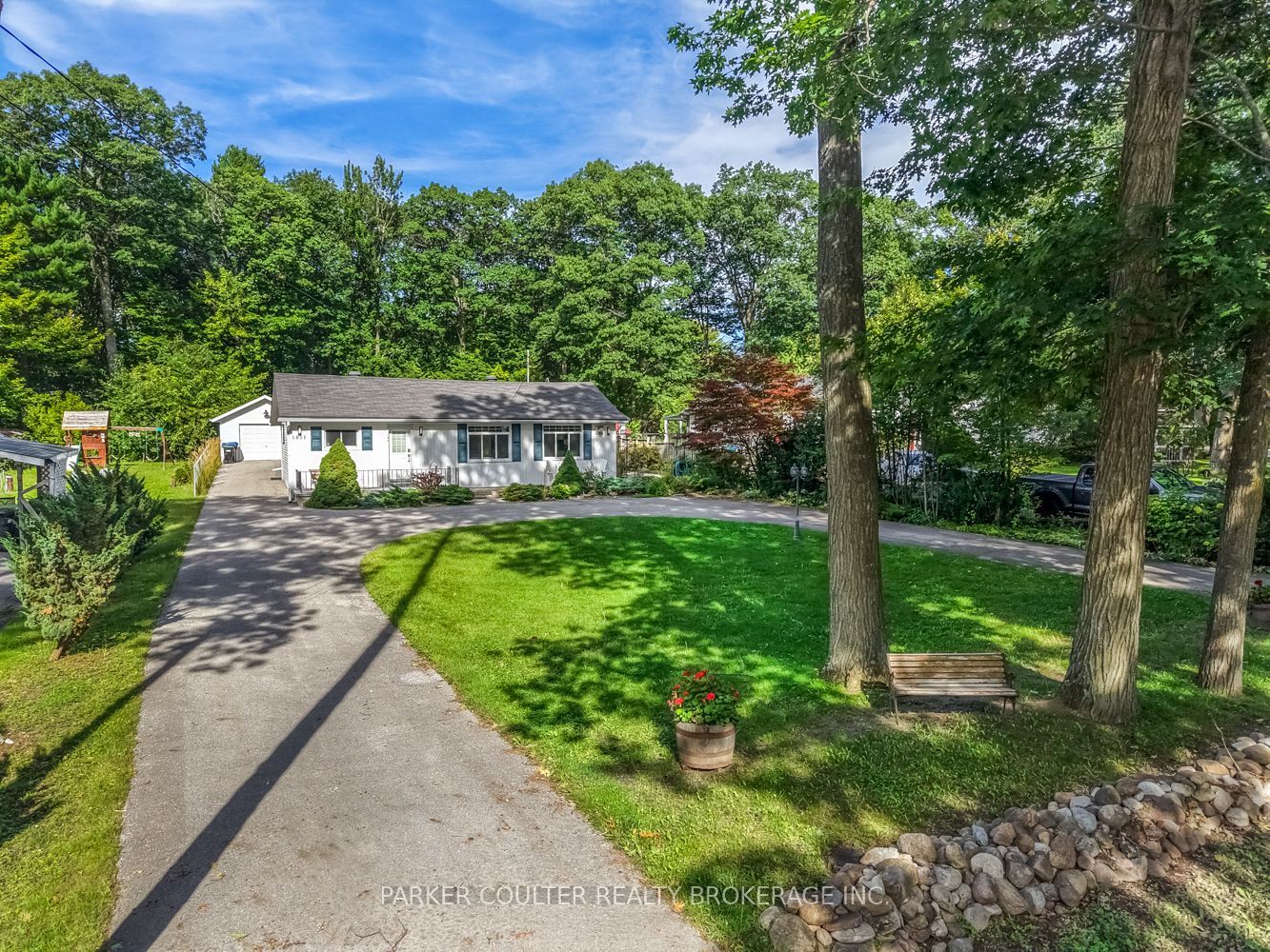 1811 Tiny Beaches Road S Property Photo 1