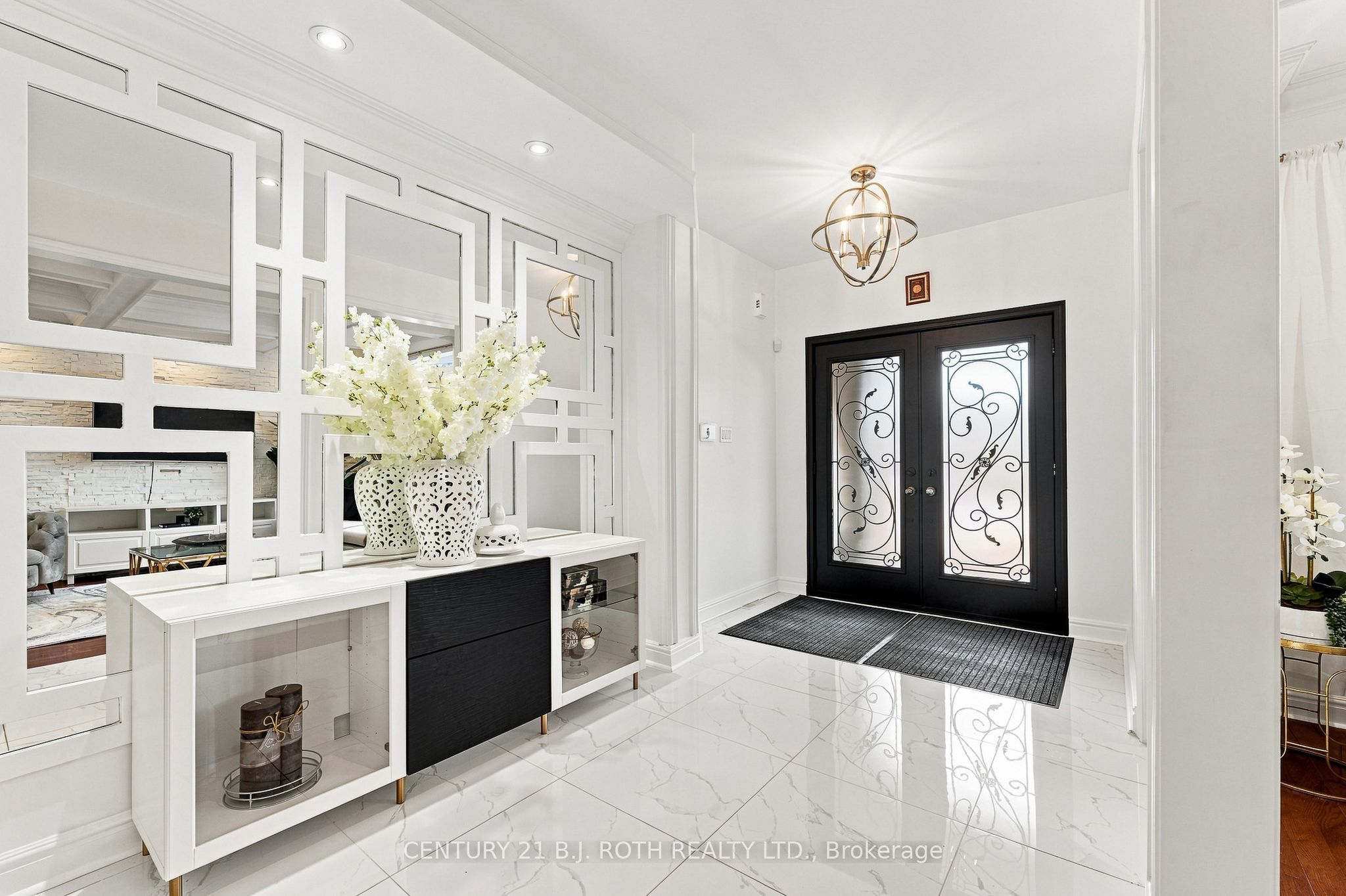 134 Sandringham Drive Property Photo 4
