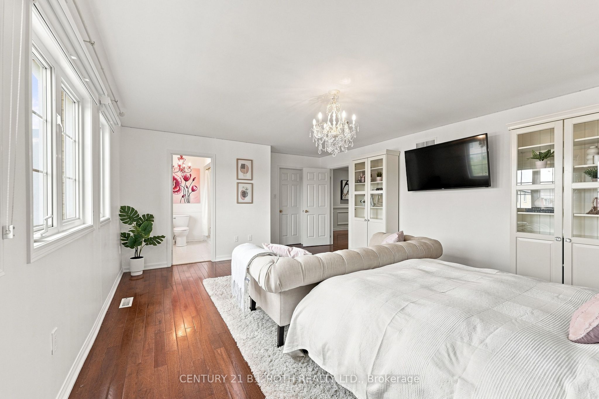 134 Sandringham Drive Property Photo 35