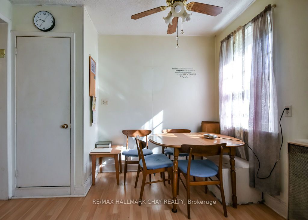 168 Anne Street S Property Photo 7