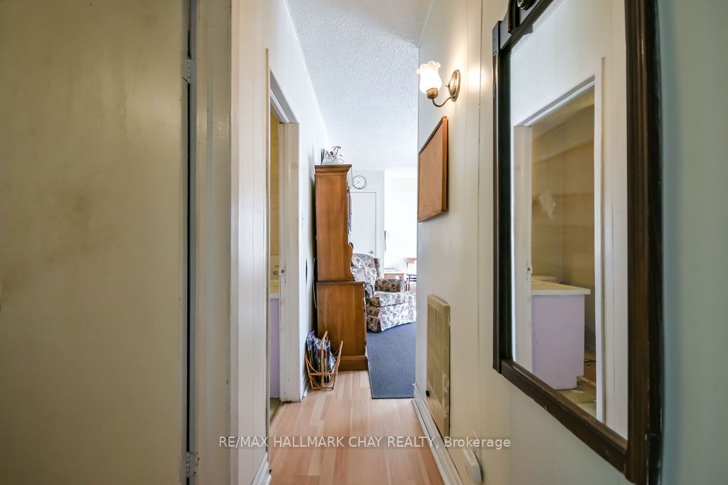 168 Anne Street S Property Photo 11