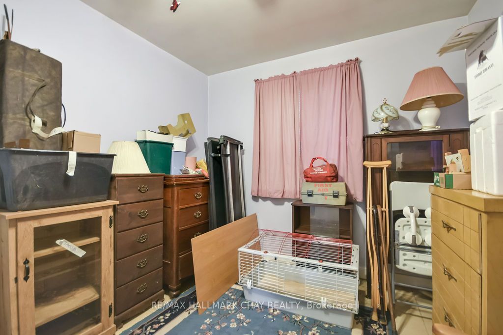 168 Anne Street S Property Photo 14