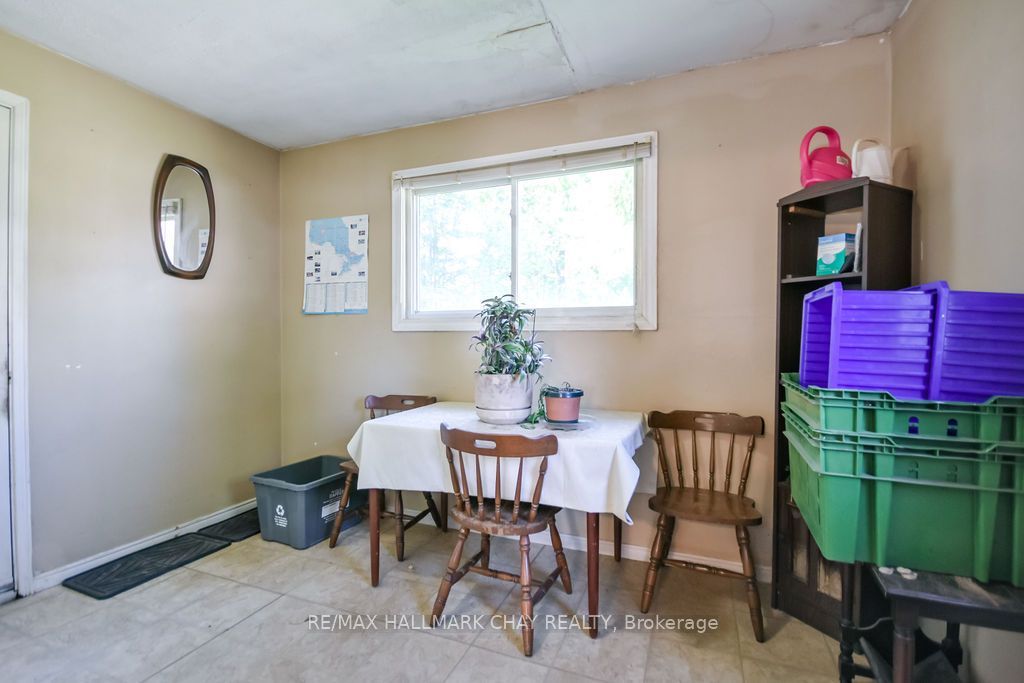 168 Anne Street S Property Photo 20