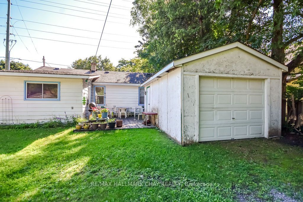 168 Anne Street S Property Photo 23