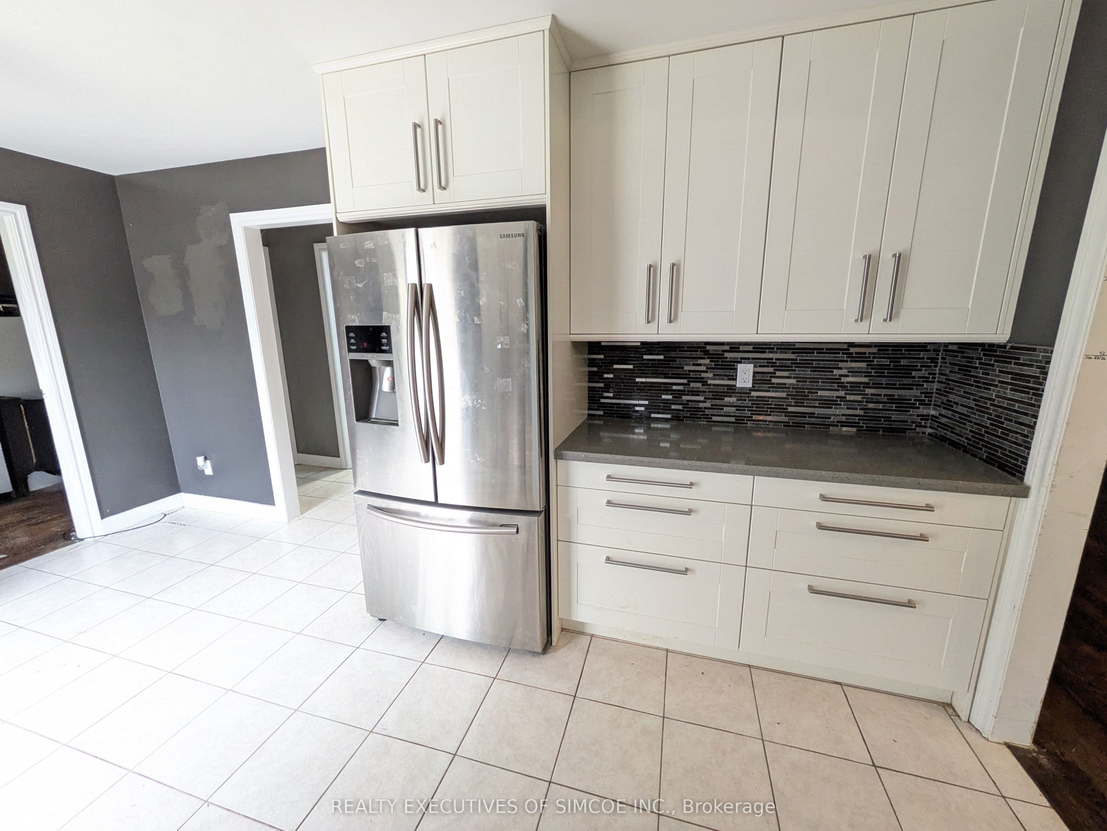 75 James Street Property Photo 8