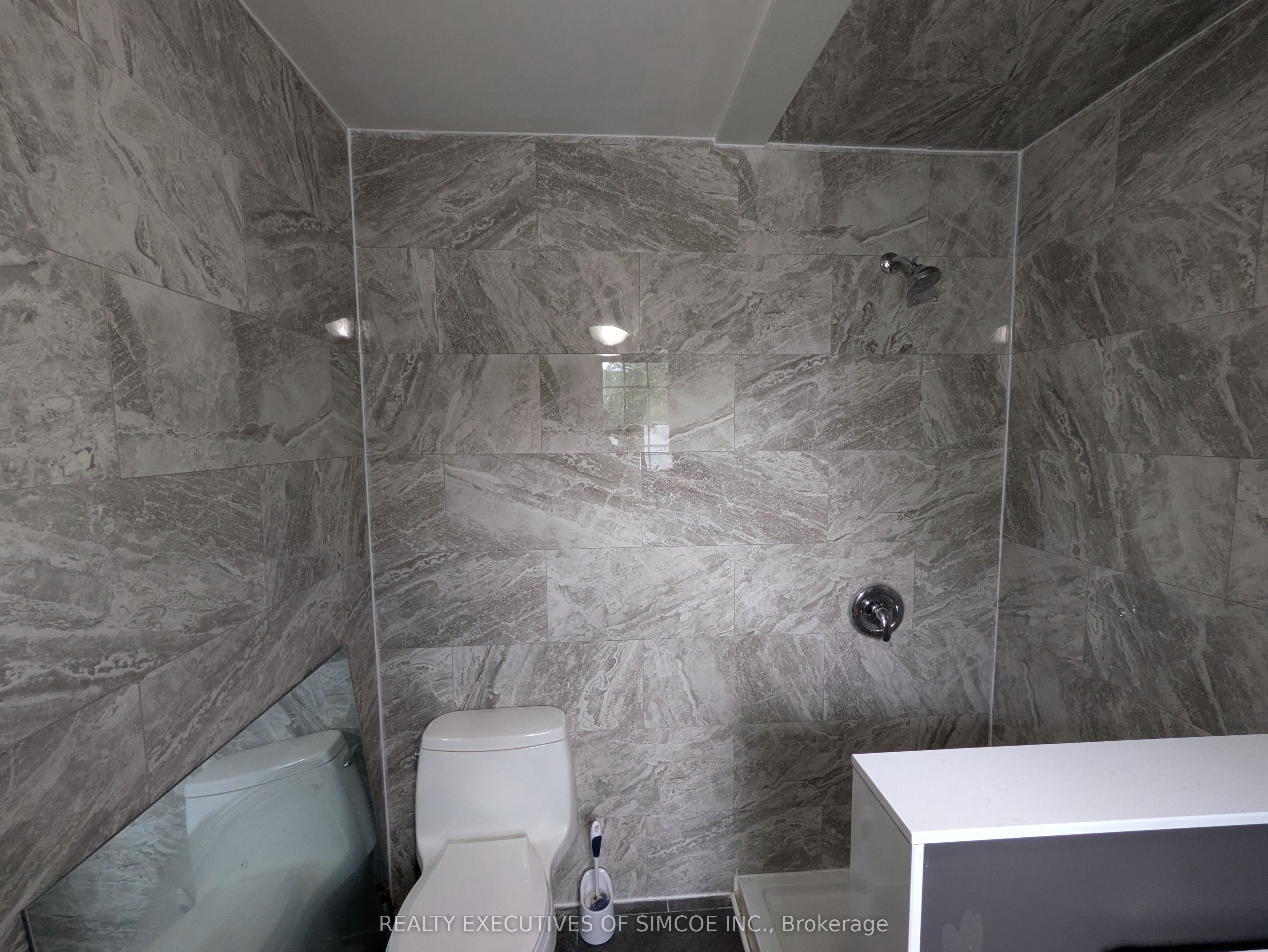 75 James Street Property Photo 21