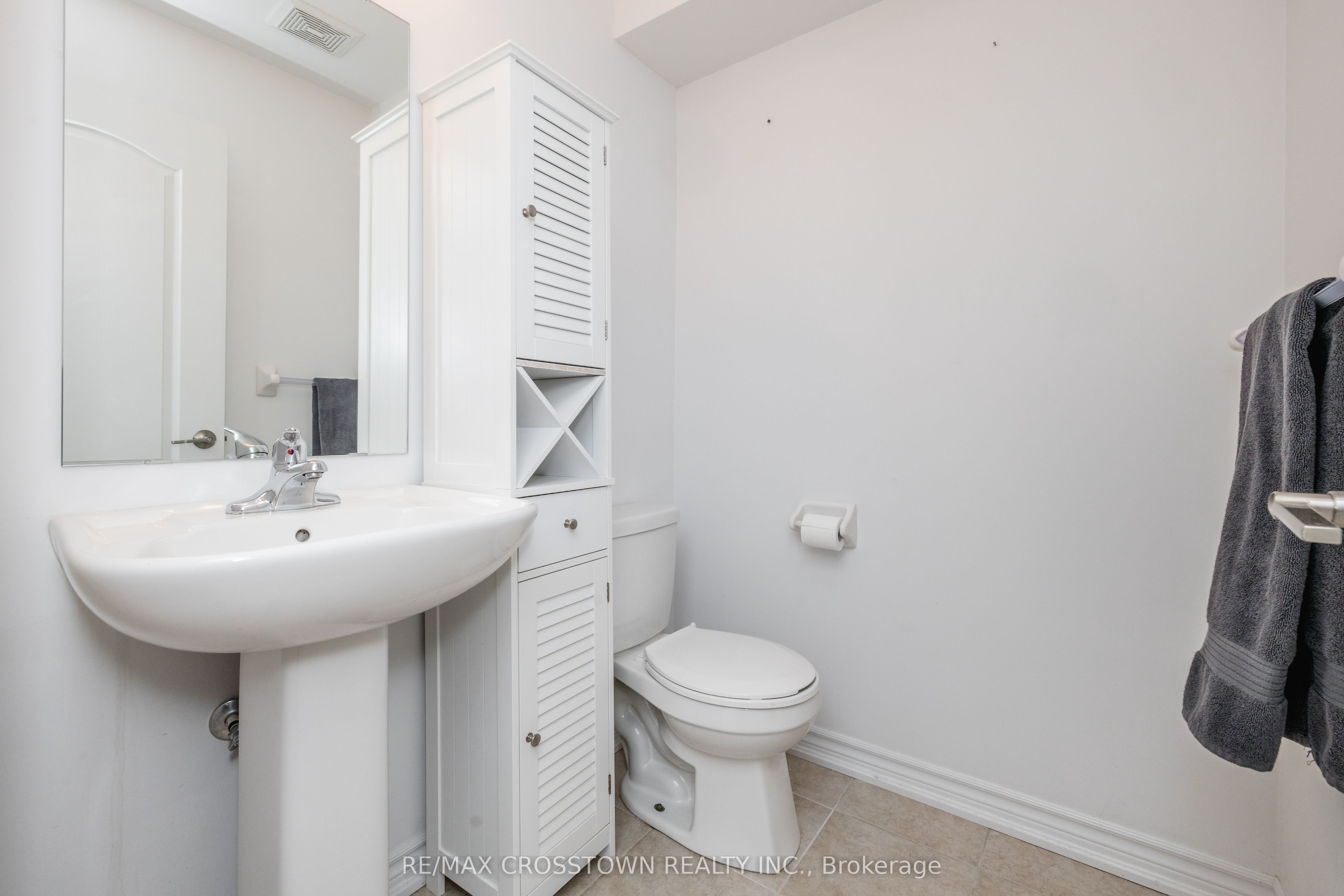 43 Madelaine Drive 2 Property Photo 22