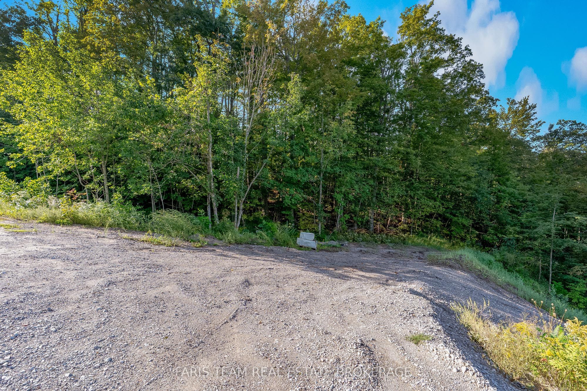 3 Valleycrest Drive Property Photo 4